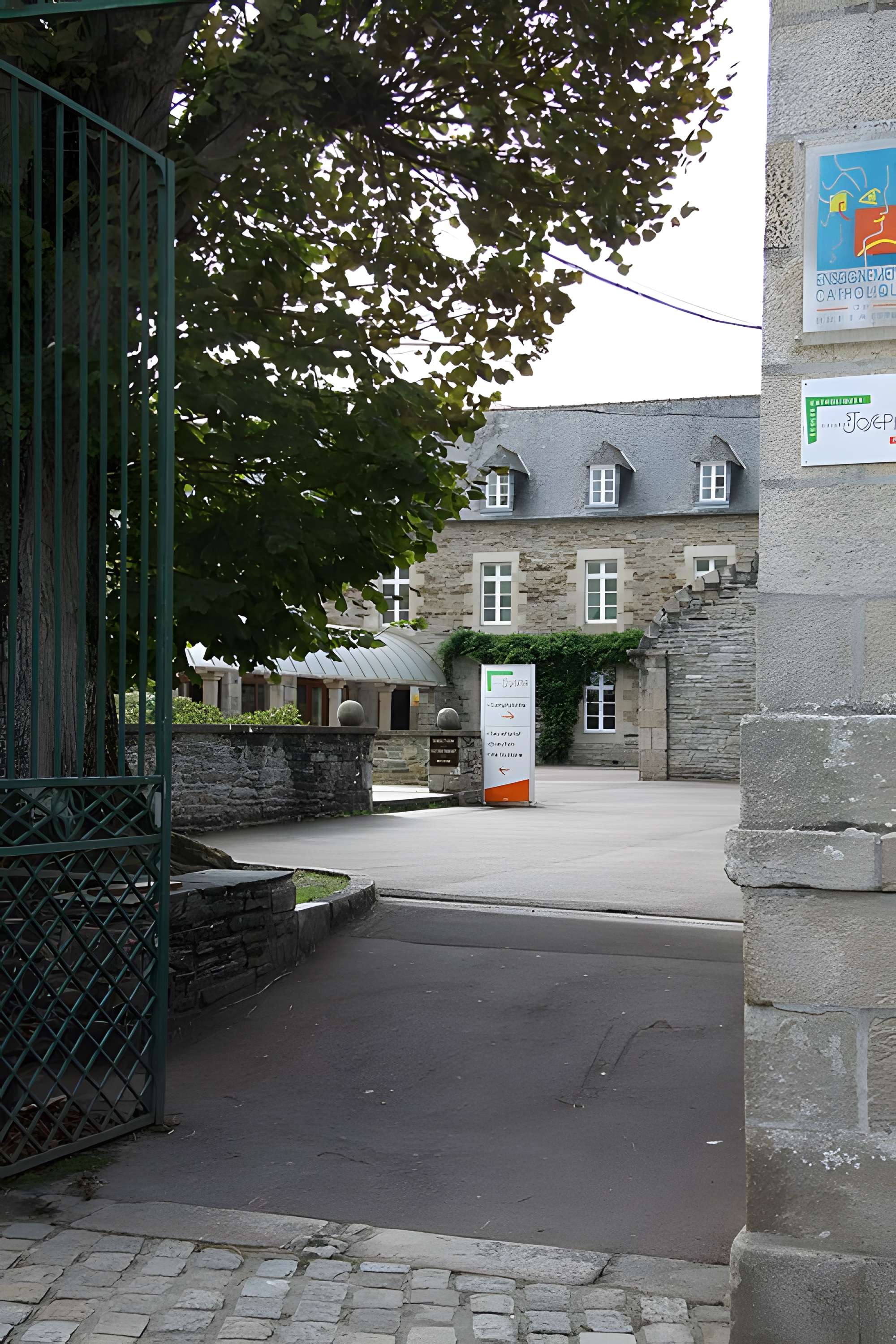 Chapelle du collège Saint-Joseph de Lannion