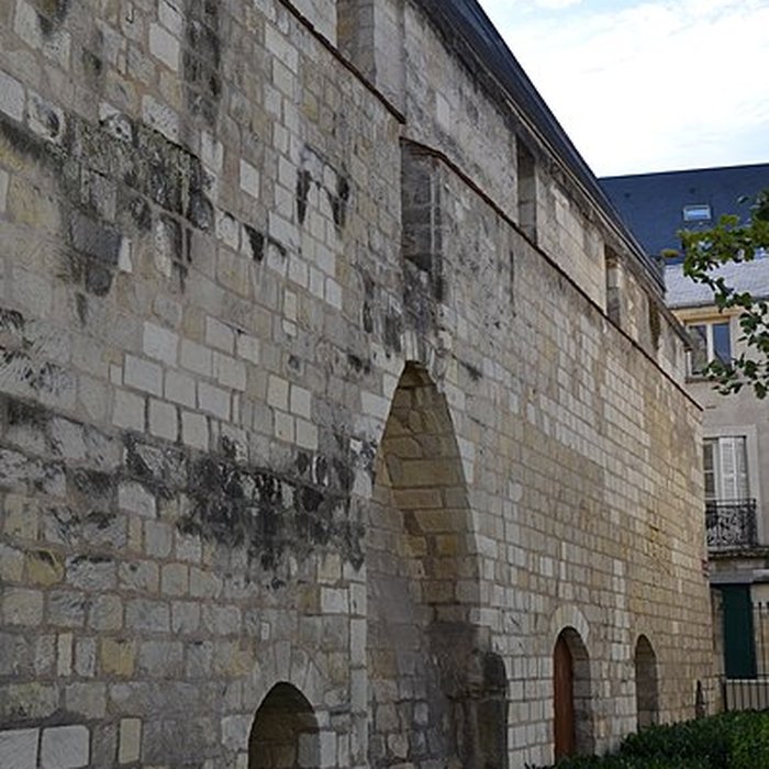 Photo de Ancienne chapelle du Petit-Saint-Martin, actuellement annexe de lEcole des Beaux-Arts de Tours