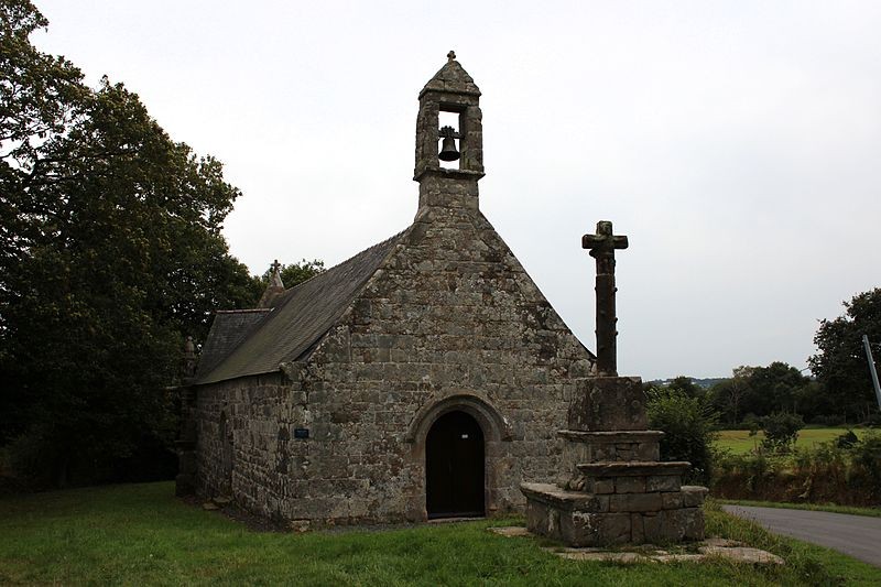 Photo de Chapelle et croix de la Trinité