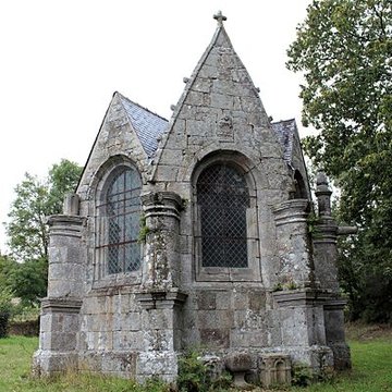 Chapelle et croix de la Trinité