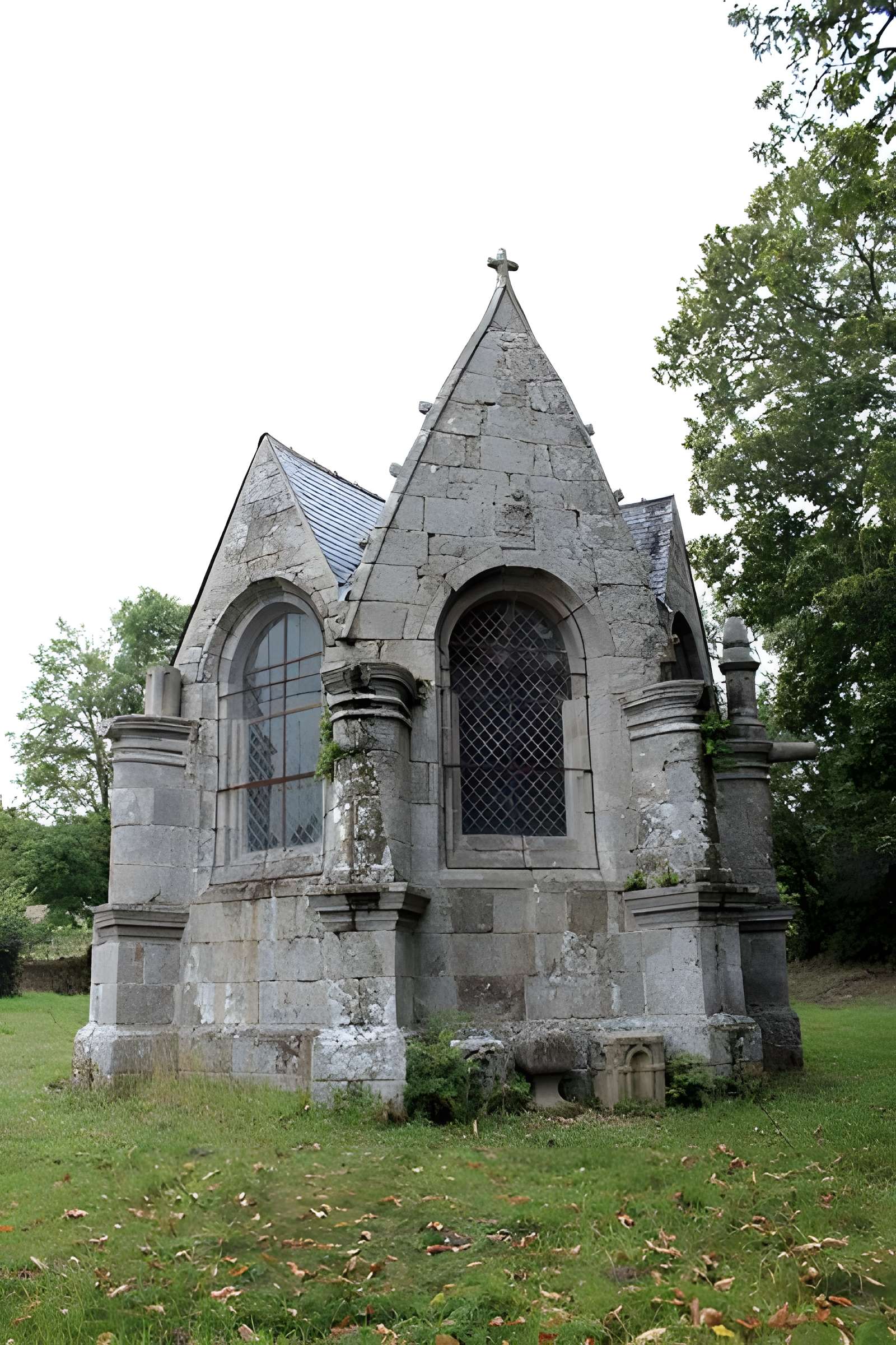 Chapelle et croix de la Trinité