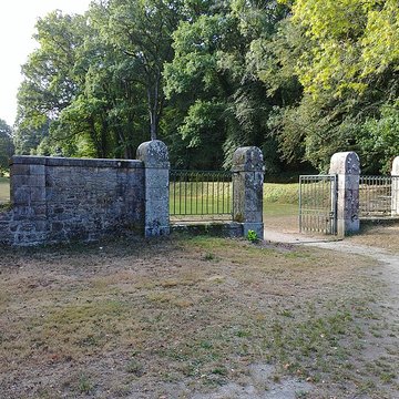 Chapelle expiatoire du Champ-des-Martyrs à Brech