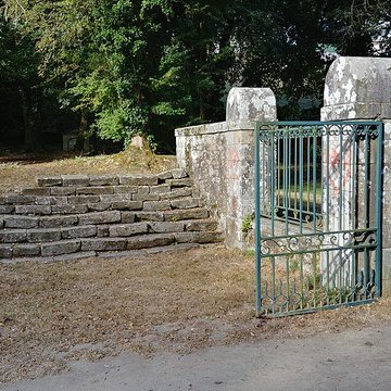 Chapelle expiatoire du Champ-des-Martyrs à Brech