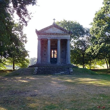 Chapelle expiatoire du Champ-des-Martyrs à Brech