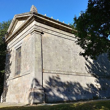 Chapelle expiatoire du Champ-des-Martyrs à Brech