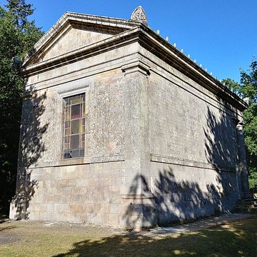 Chapelle expiatoire du Champ-des-Martyrs à Brech
