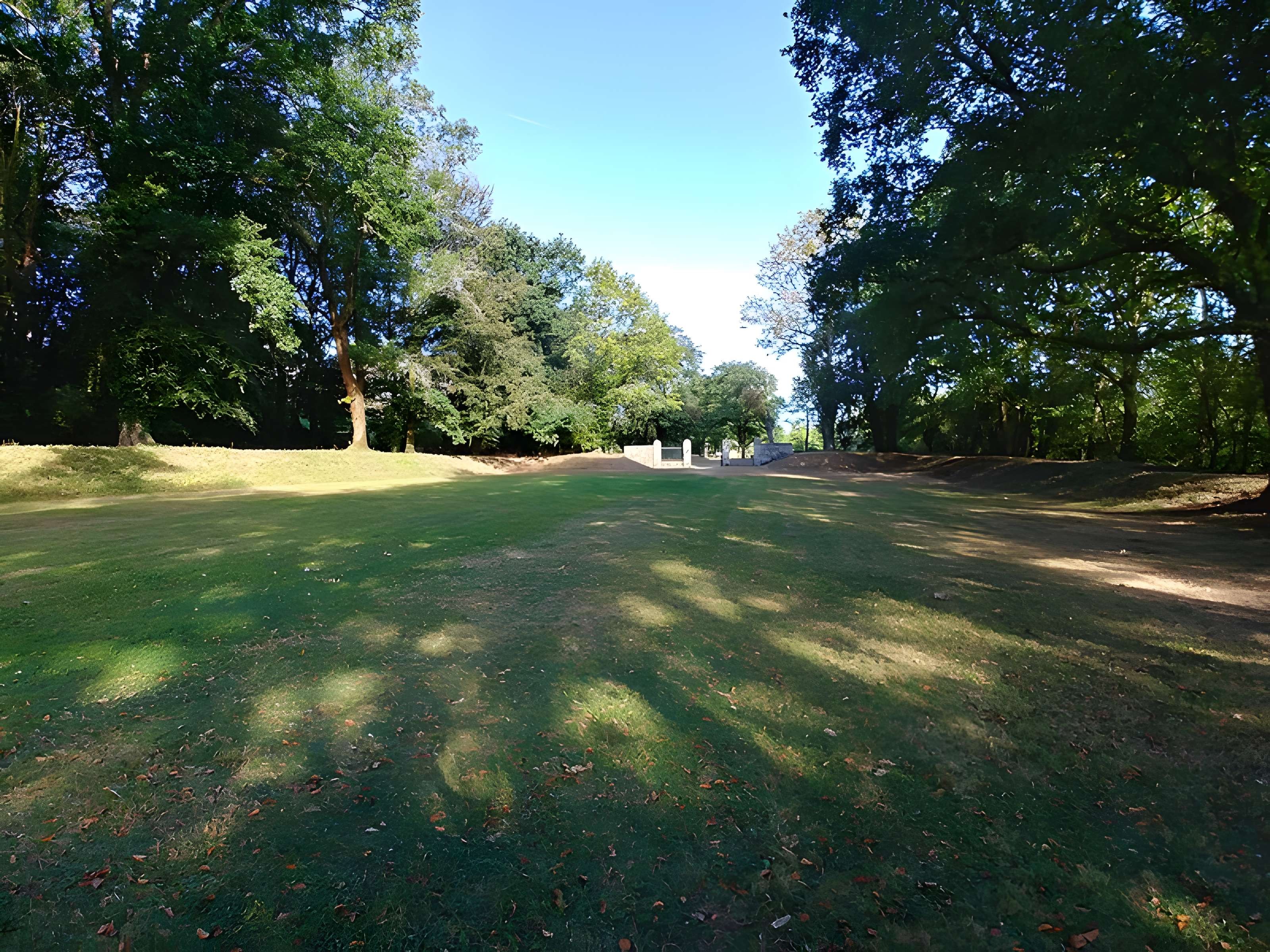Chapelle expiatoire du Champ-des-Martyrs à Brech