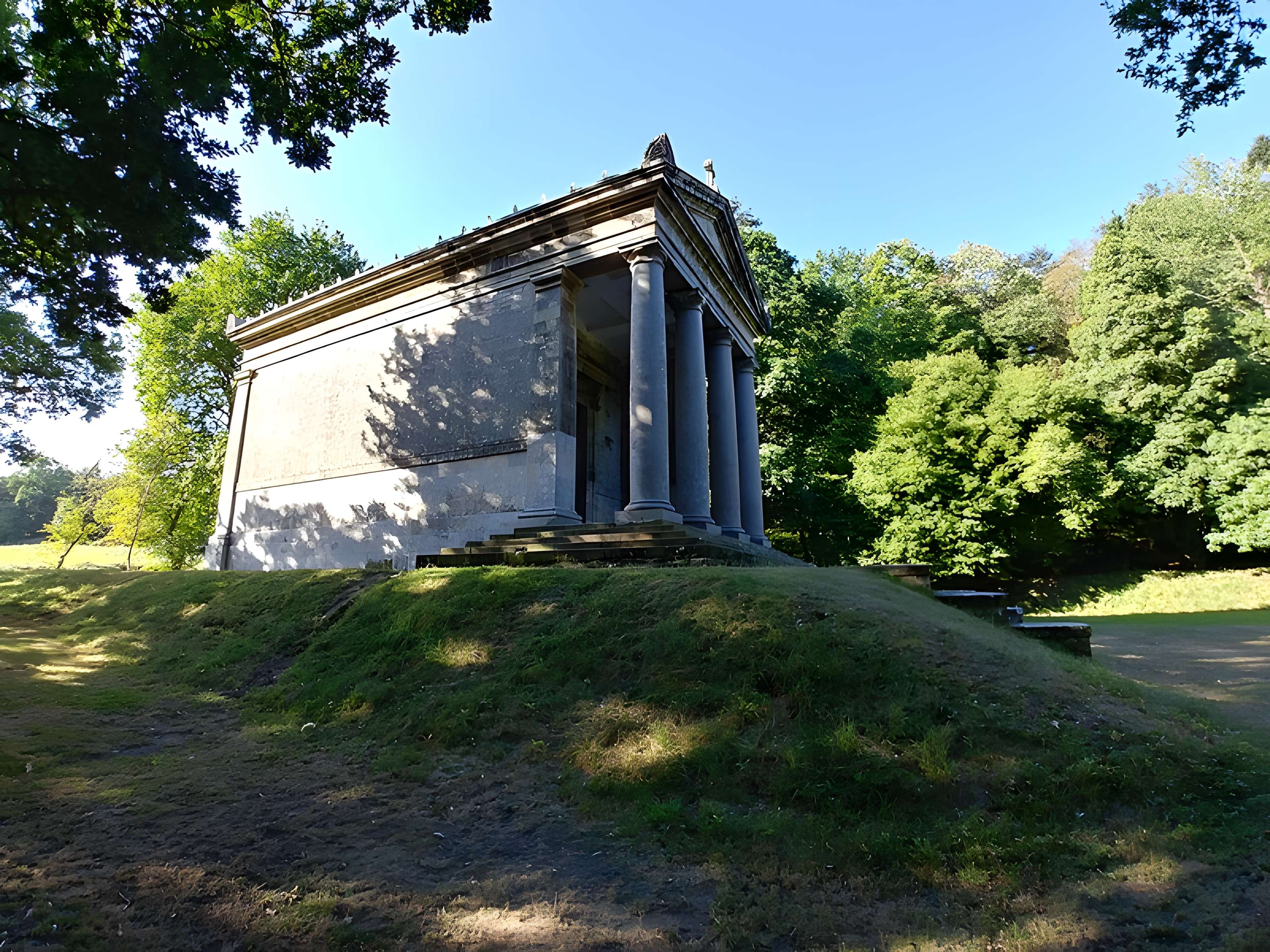 Chapelle expiatoire du Champ-des-Martyrs à Brech