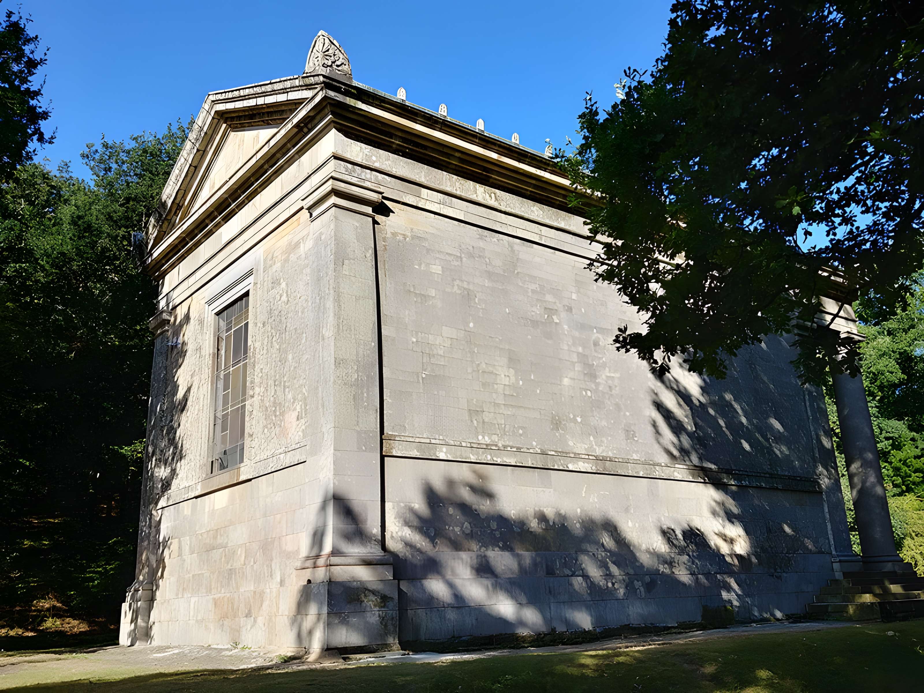 Chapelle expiatoire du Champ-des-Martyrs à Brech