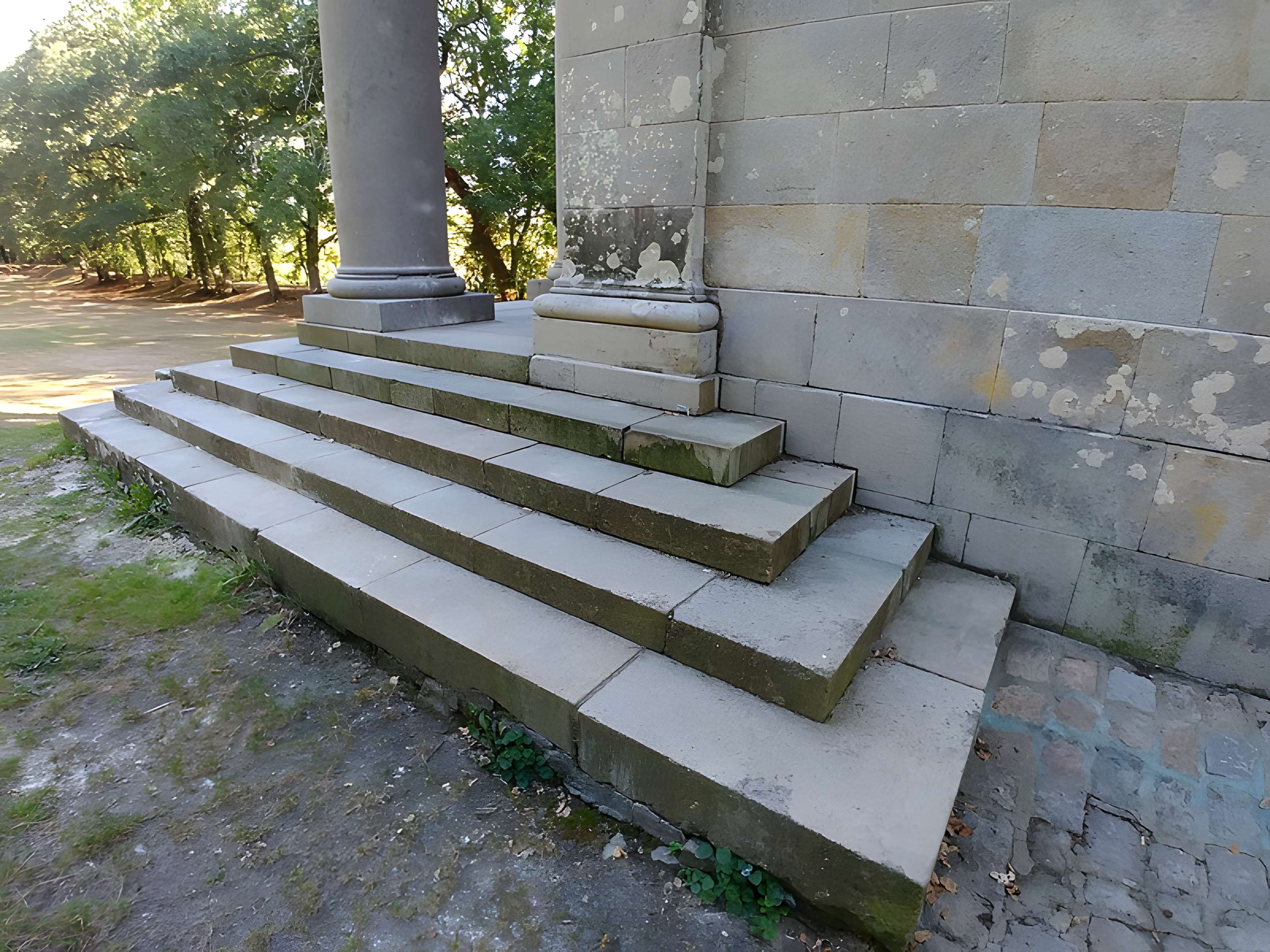Chapelle expiatoire du Champ-des-Martyrs à Brech