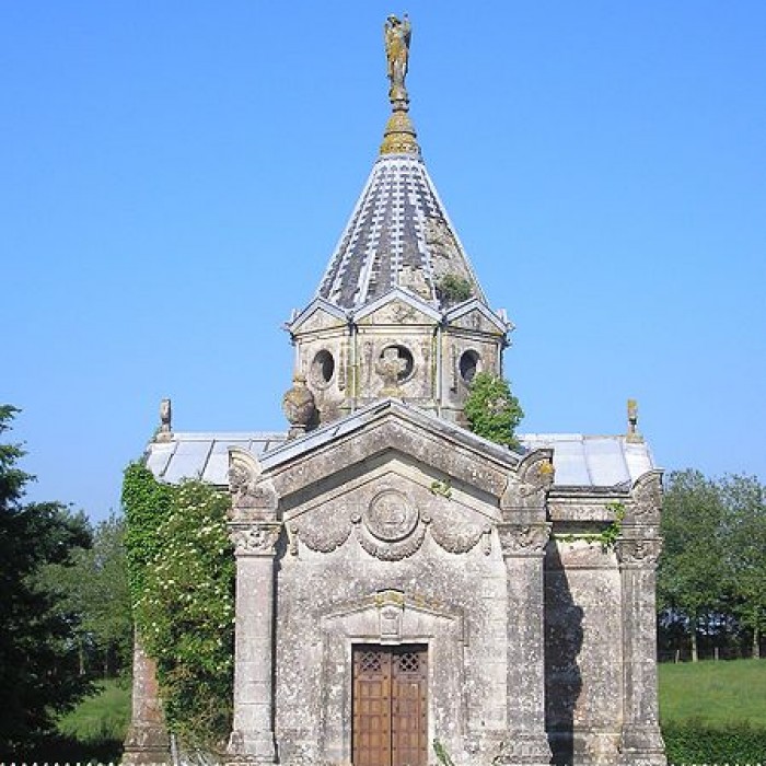 Photo de Chapelle funéraire des Longaunay à Dampierre