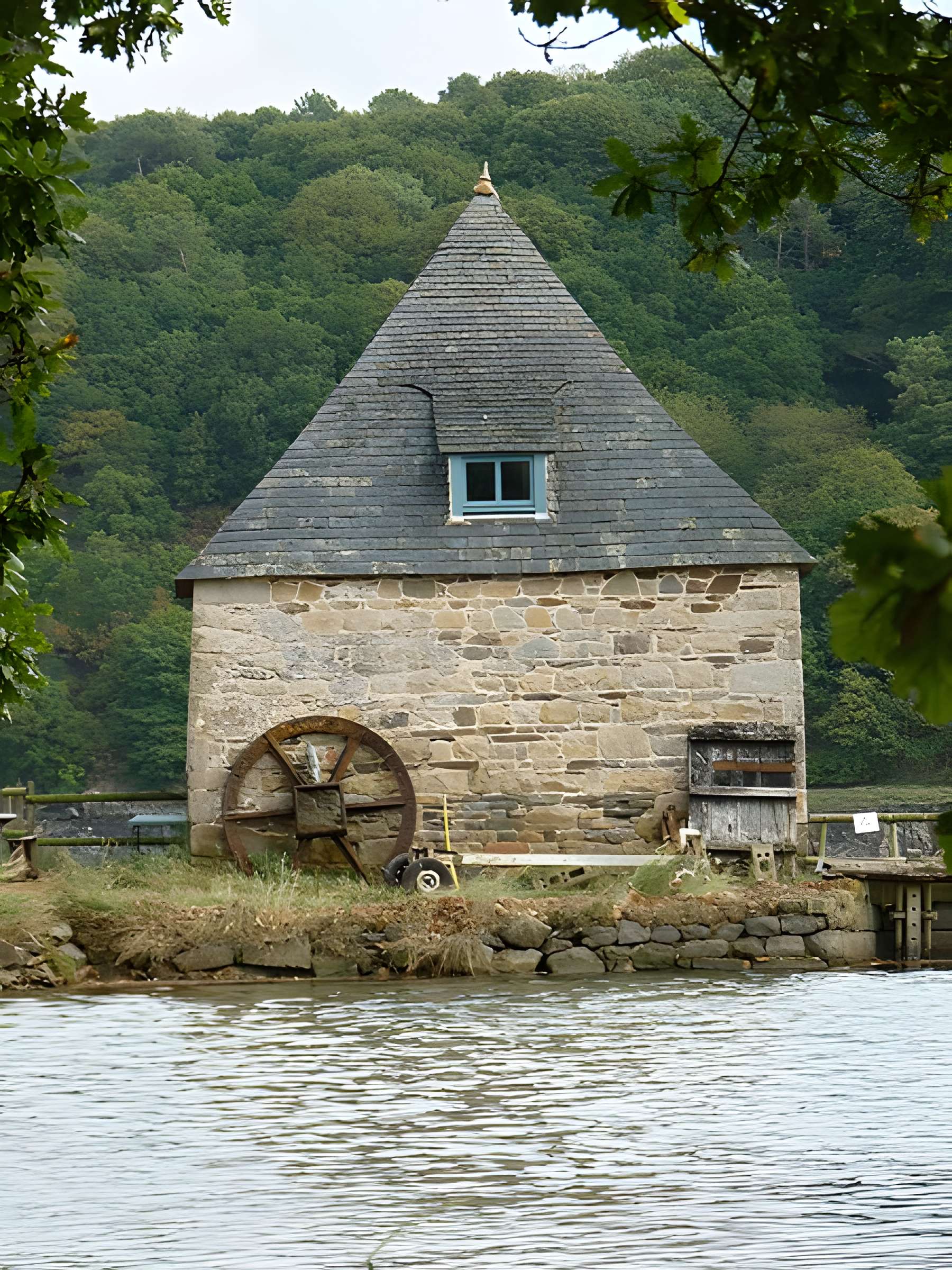 Moulin à marée de Traou Meur à Pleudaniel