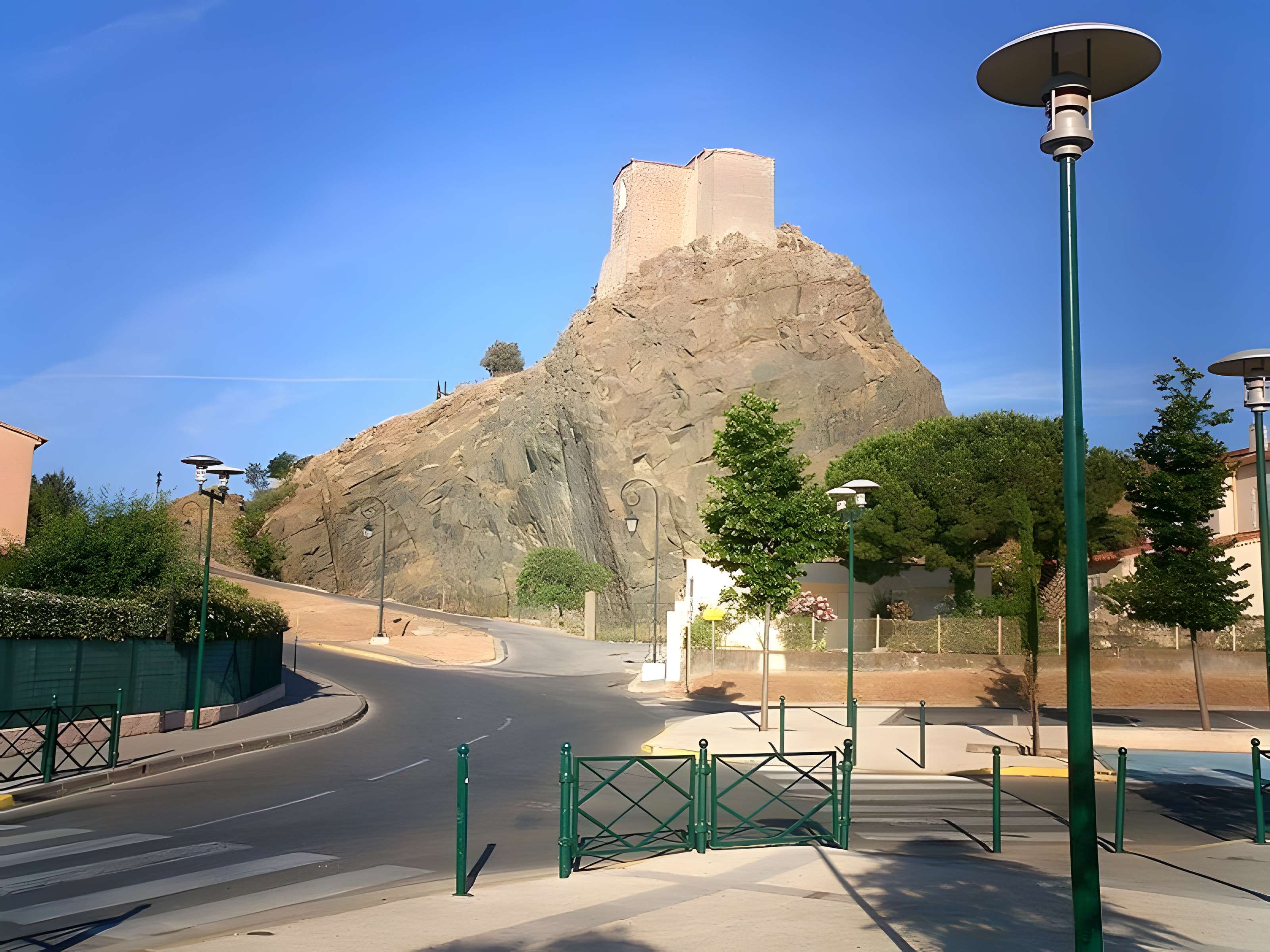 Chapelle de style roman (vieille)