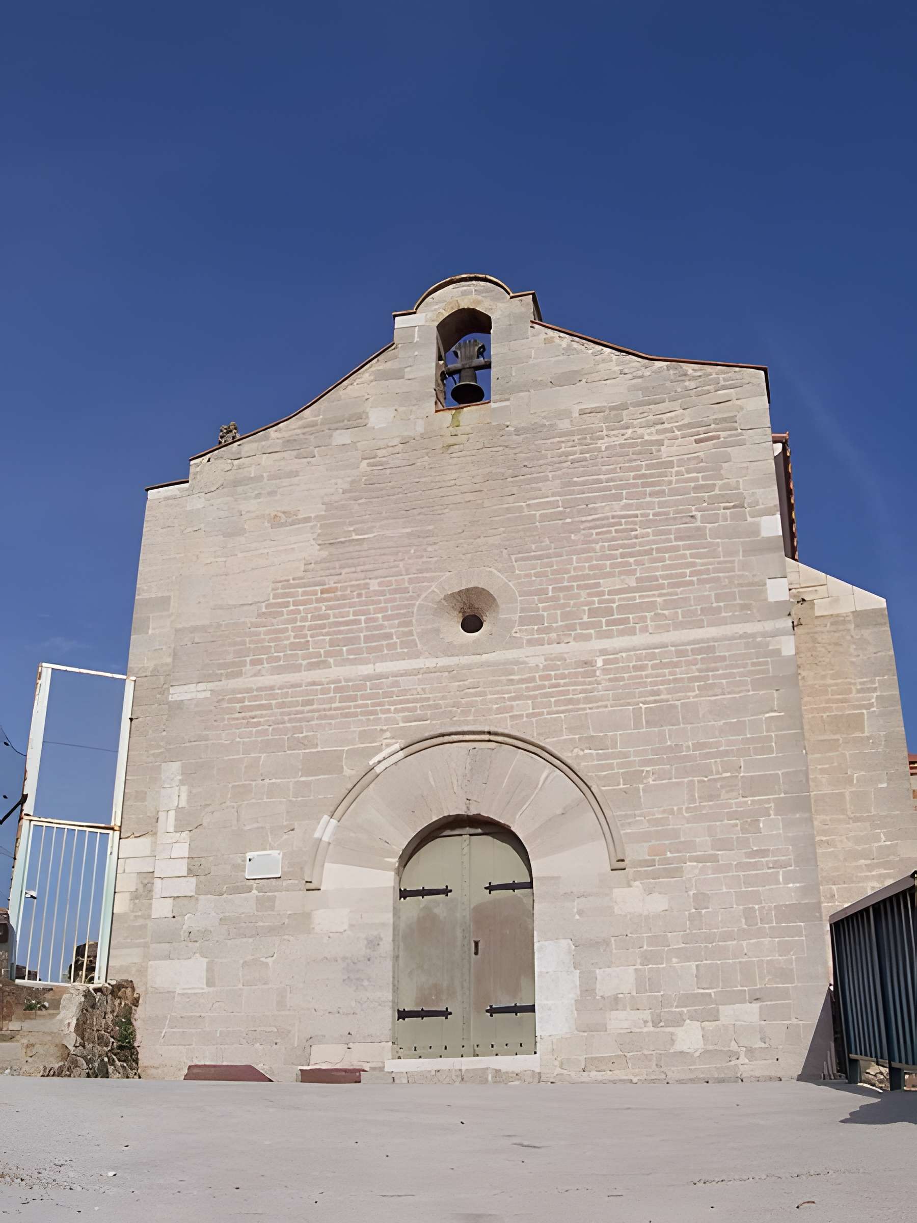 Chapelle de style roman (vieille)