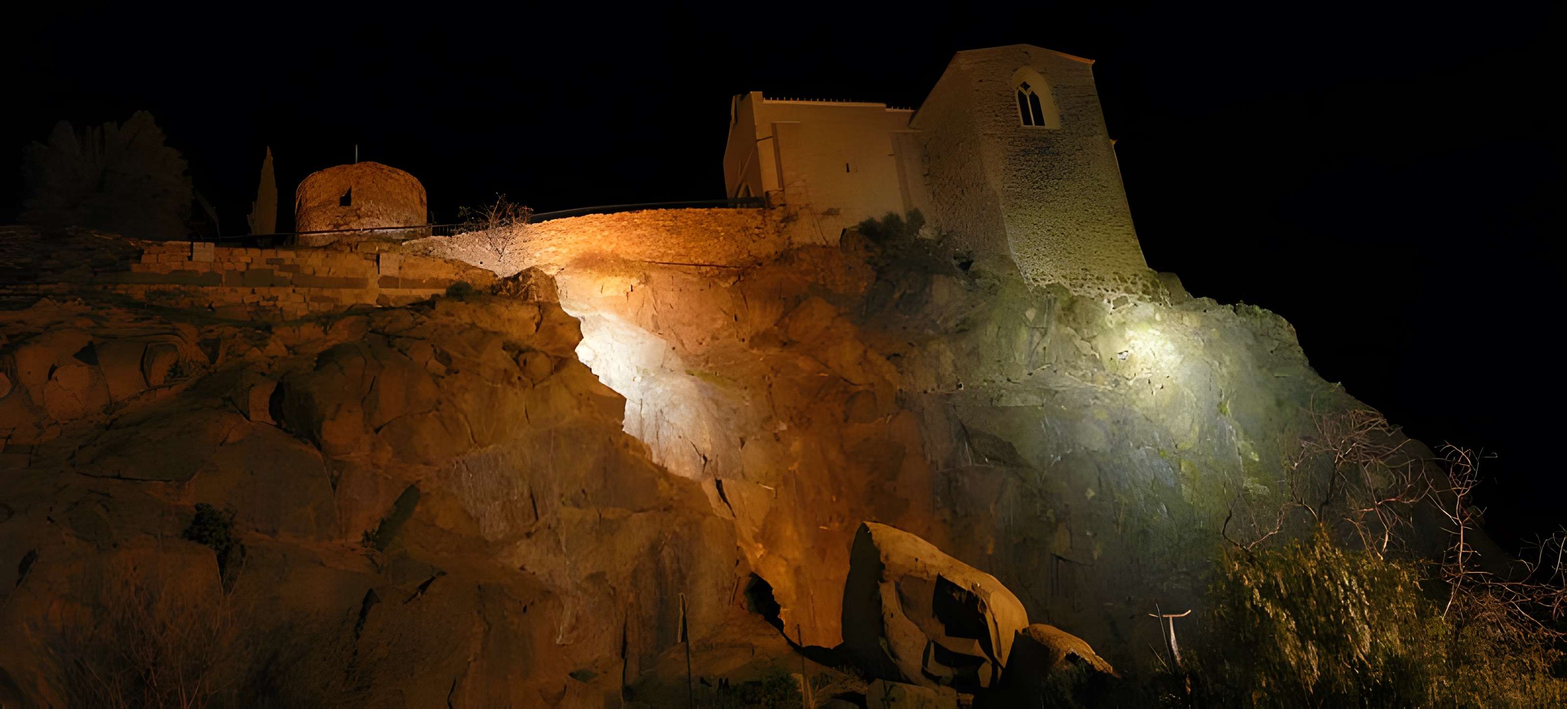 Chapelle de style roman (vieille)