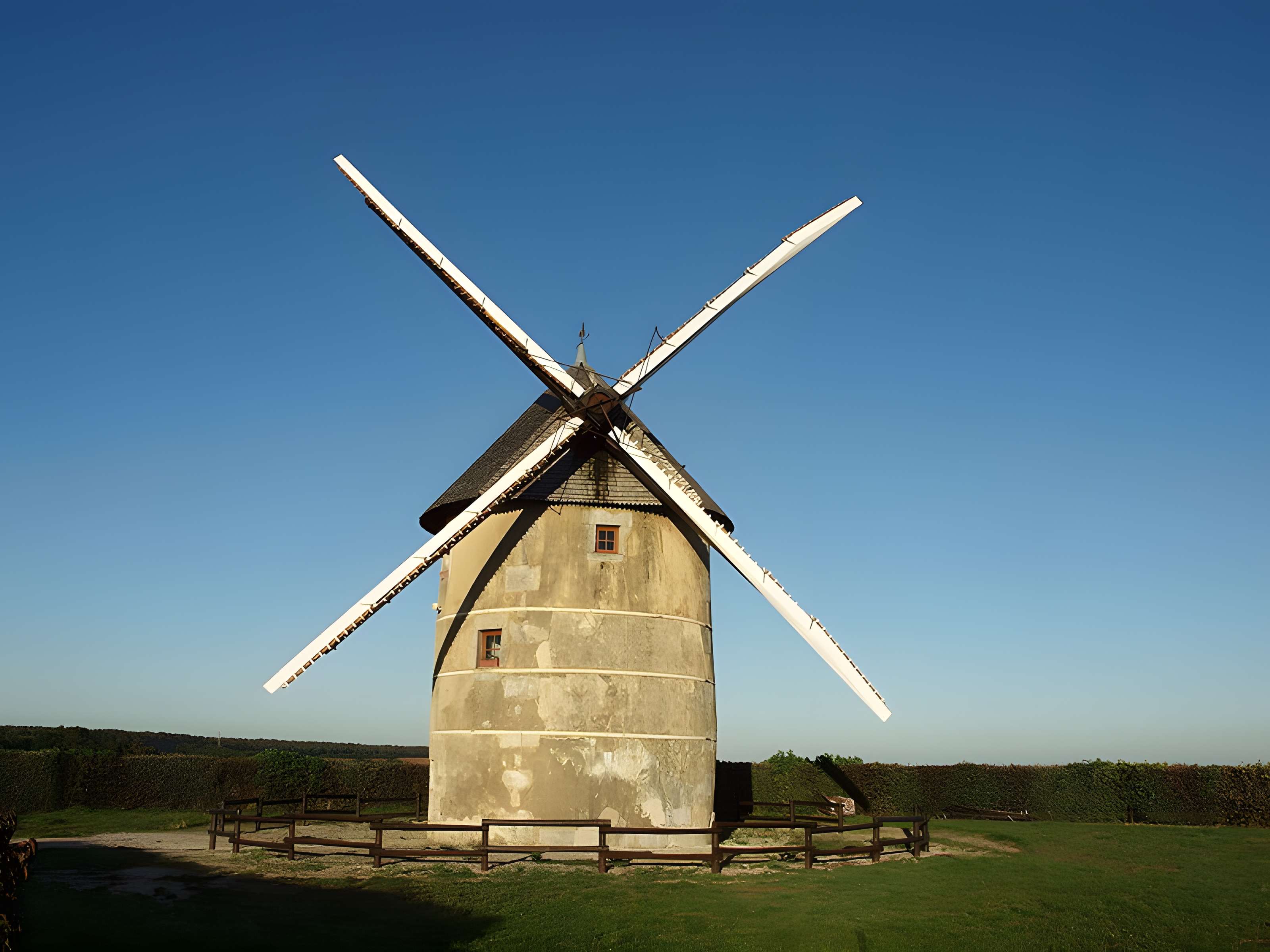 Moulin à vent Dautin à Migé