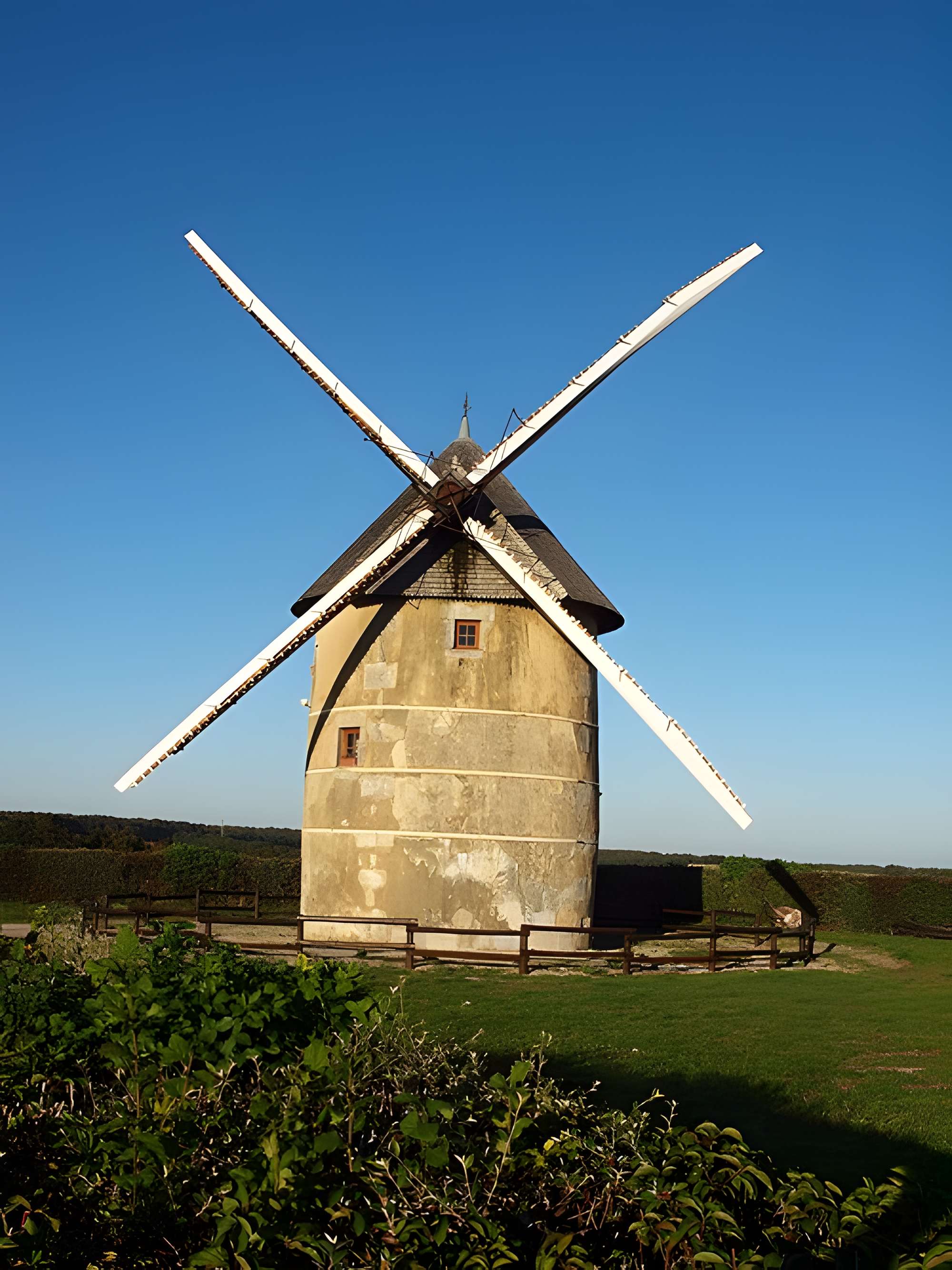 Moulin à vent Dautin à Migé