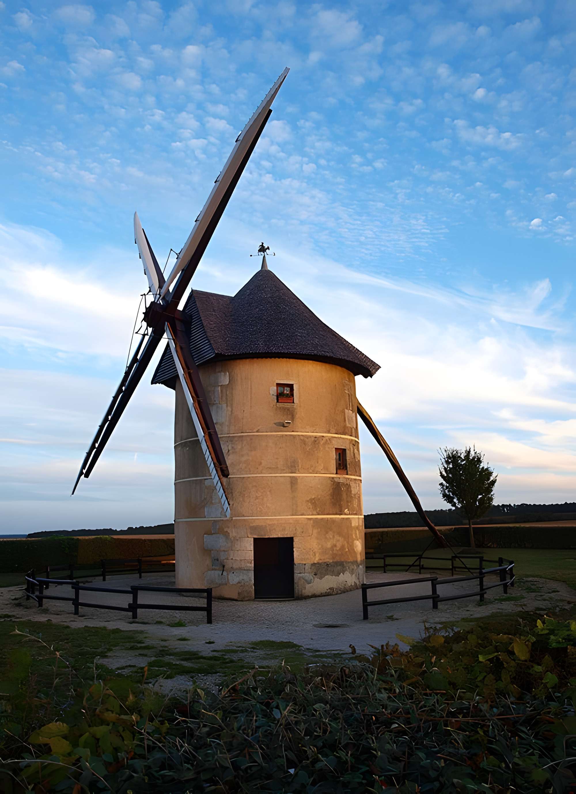 Moulin à vent Dautin à Migé