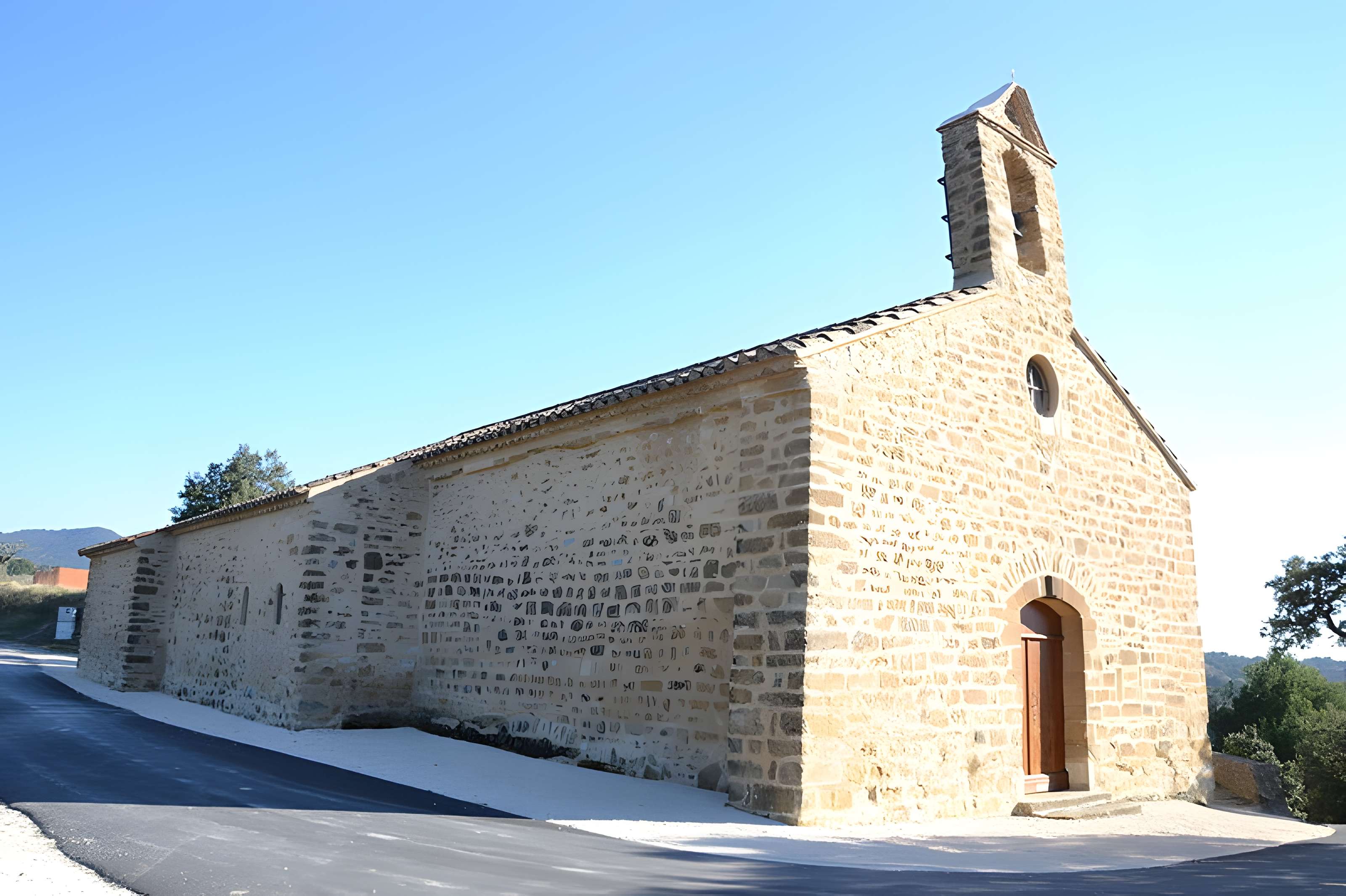 Chapelle Notre-Dame du Cadenet à Piégon