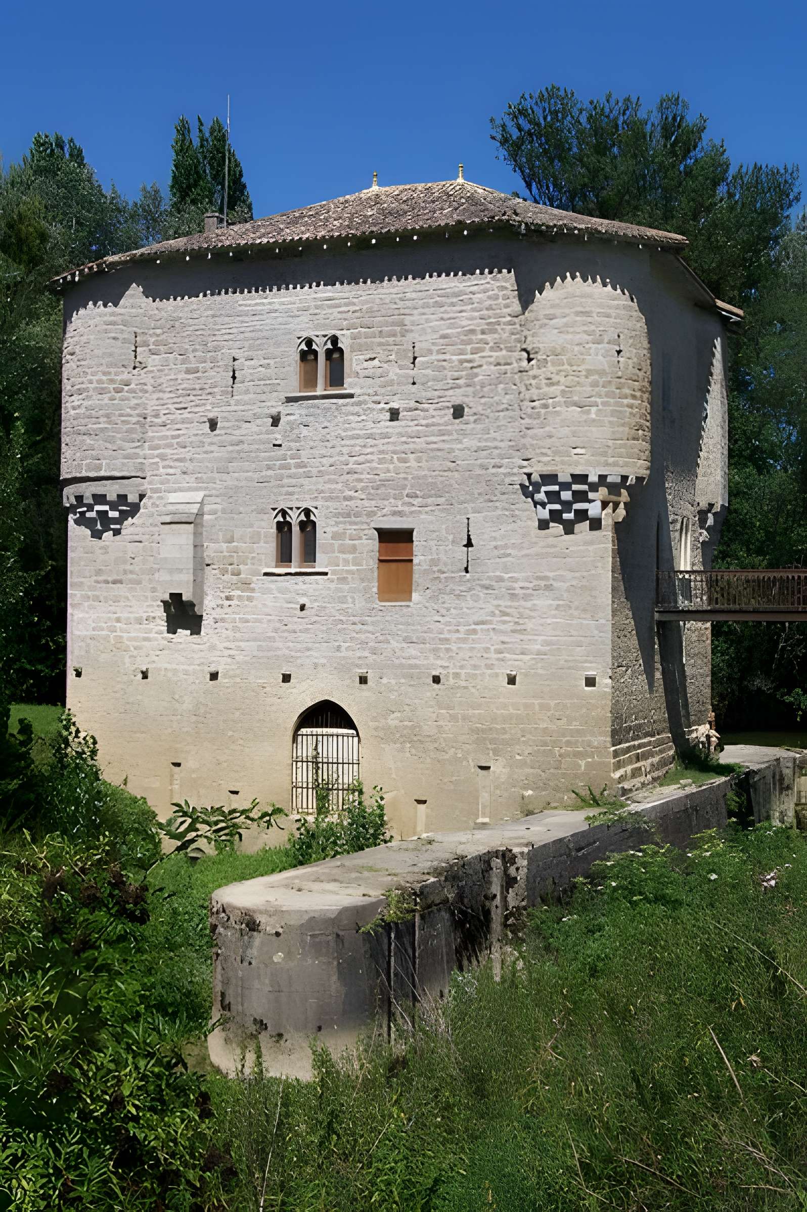 Moulin fortifié de Bagas