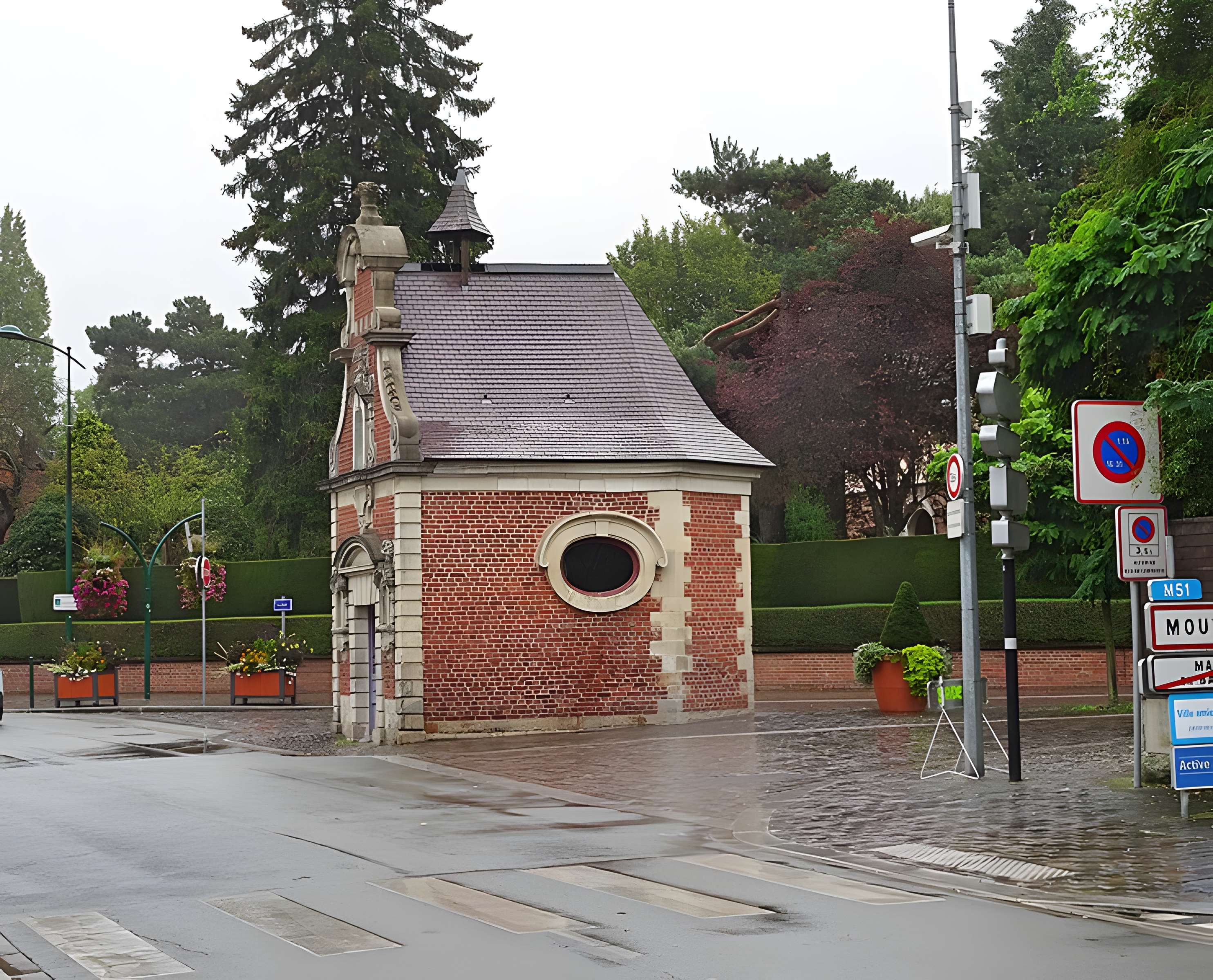 Chapelle Notre-Dame-des-Malades de Mouvaux