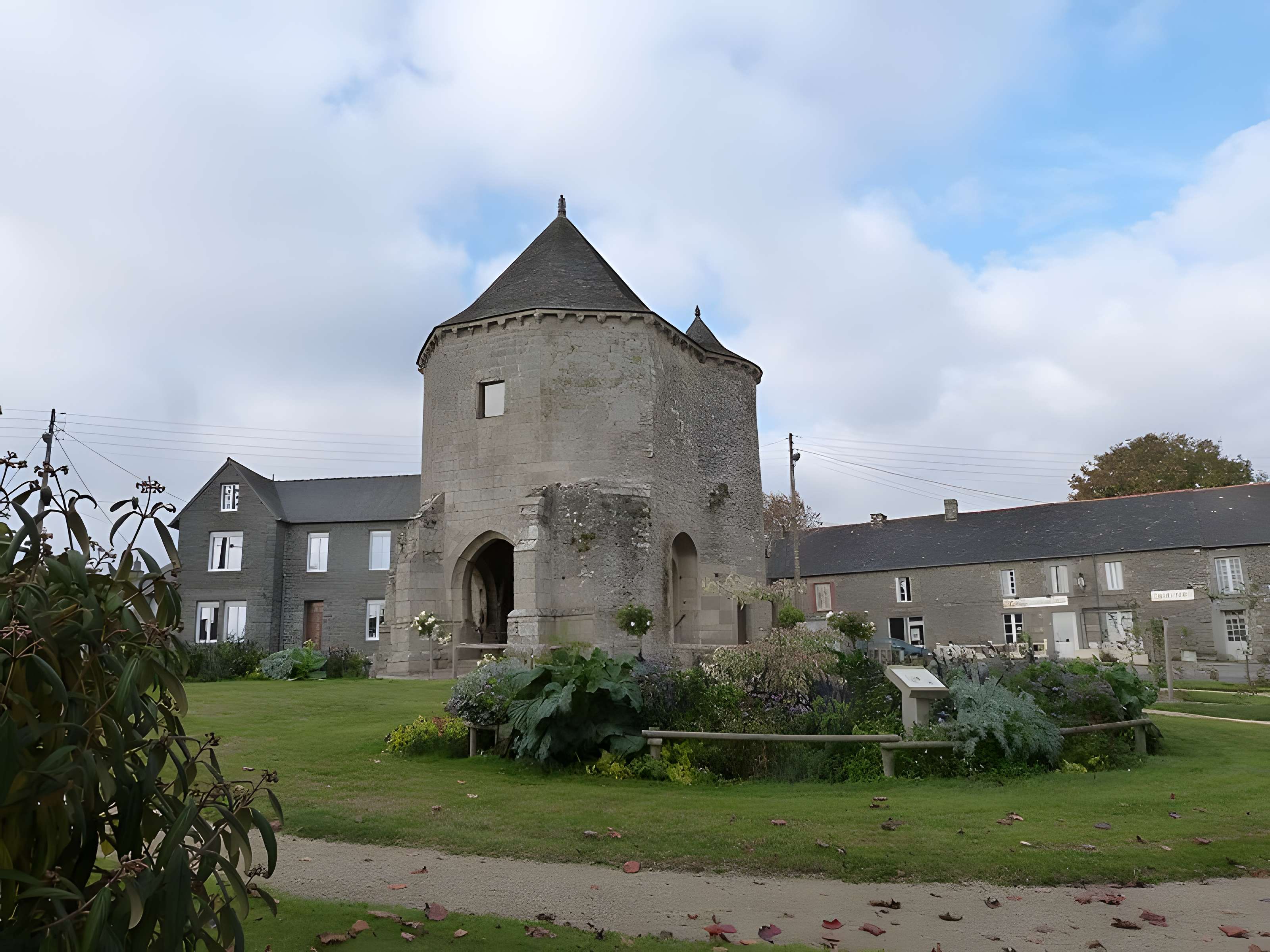 Ancienne église, actuellement chapelle Sainte-Eutrope