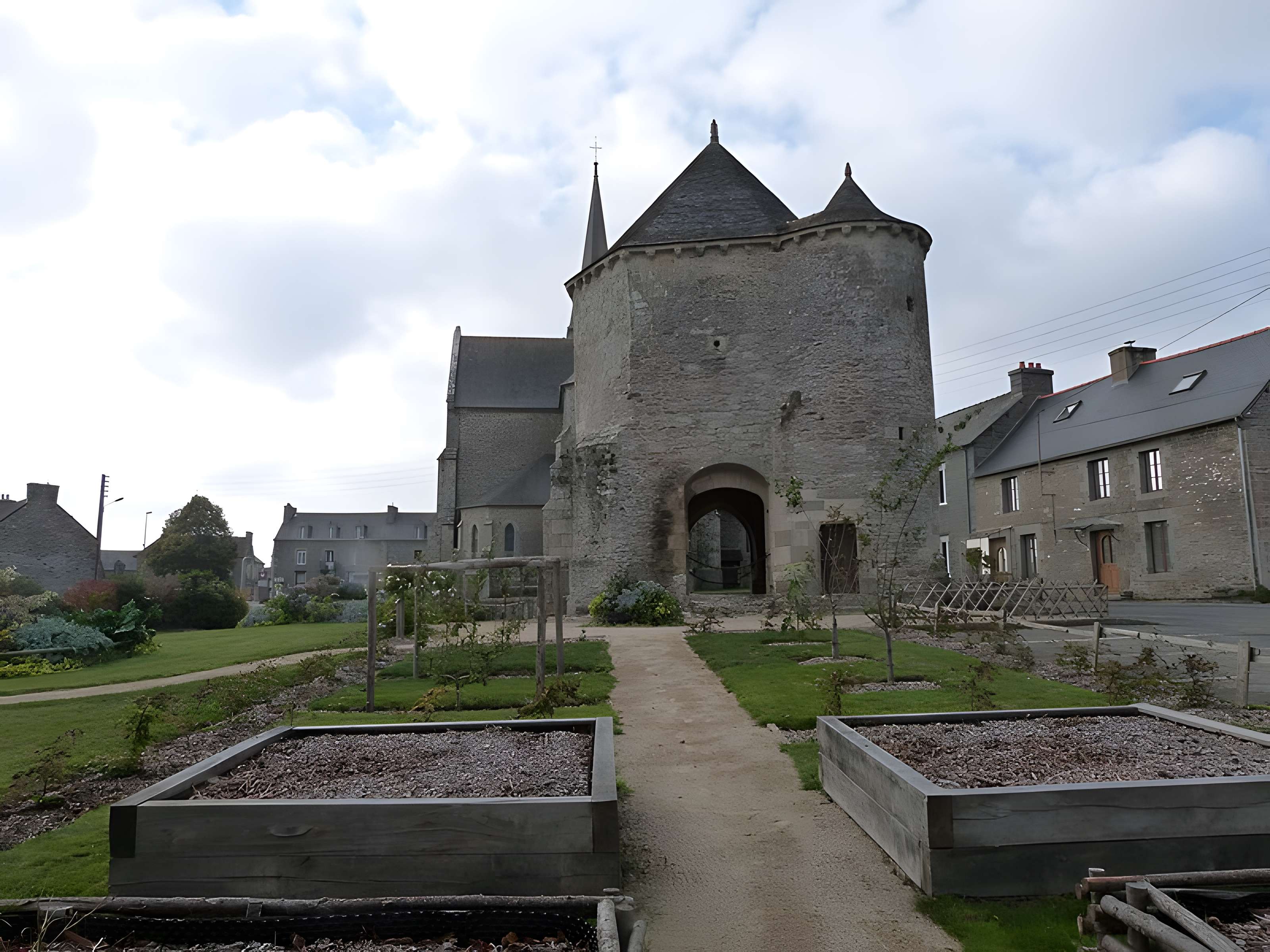 Ancienne église, actuellement chapelle Sainte-Eutrope