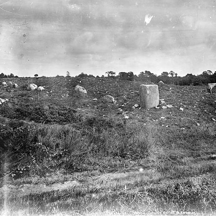 Photo de Dolmen de Kerlescan à Carnac
