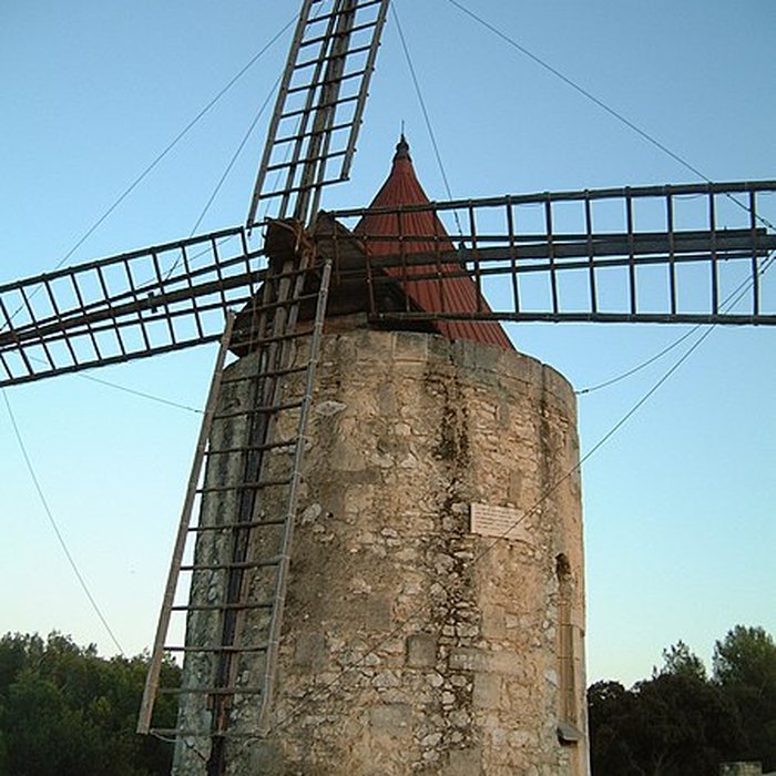 Photo de Moulin Saint-Pierre dit Le Moulin dAlphonse Daudet