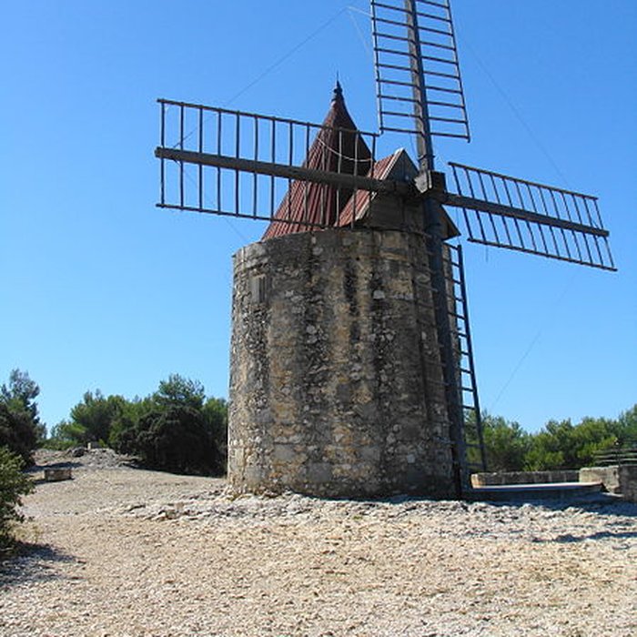 Photo de Moulin Saint-Pierre dit Le Moulin dAlphonse Daudet
