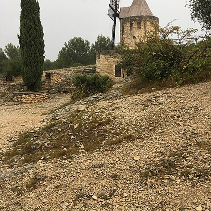 Photo de Moulin Saint-Pierre dit Le Moulin dAlphonse Daudet