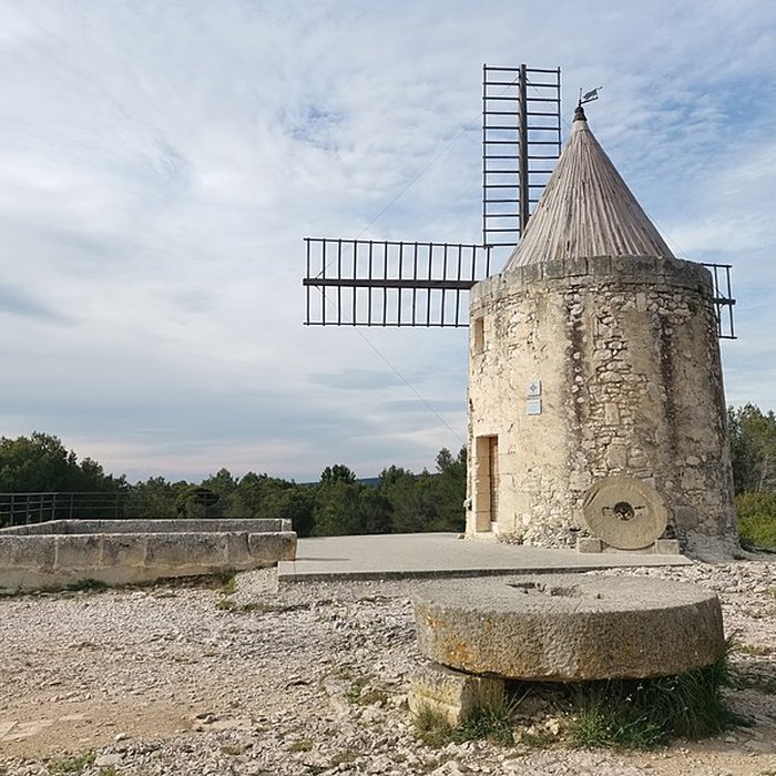 Photo de Moulin Saint-Pierre dit Le Moulin dAlphonse Daudet