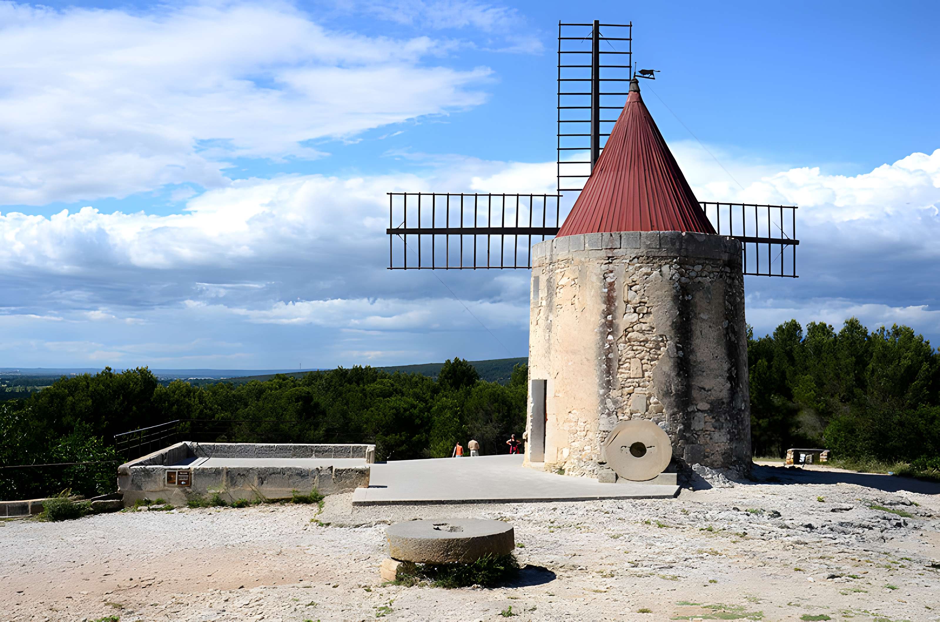 Moulin Saint-Pierre dit Le Moulin d'Alphonse Daudet