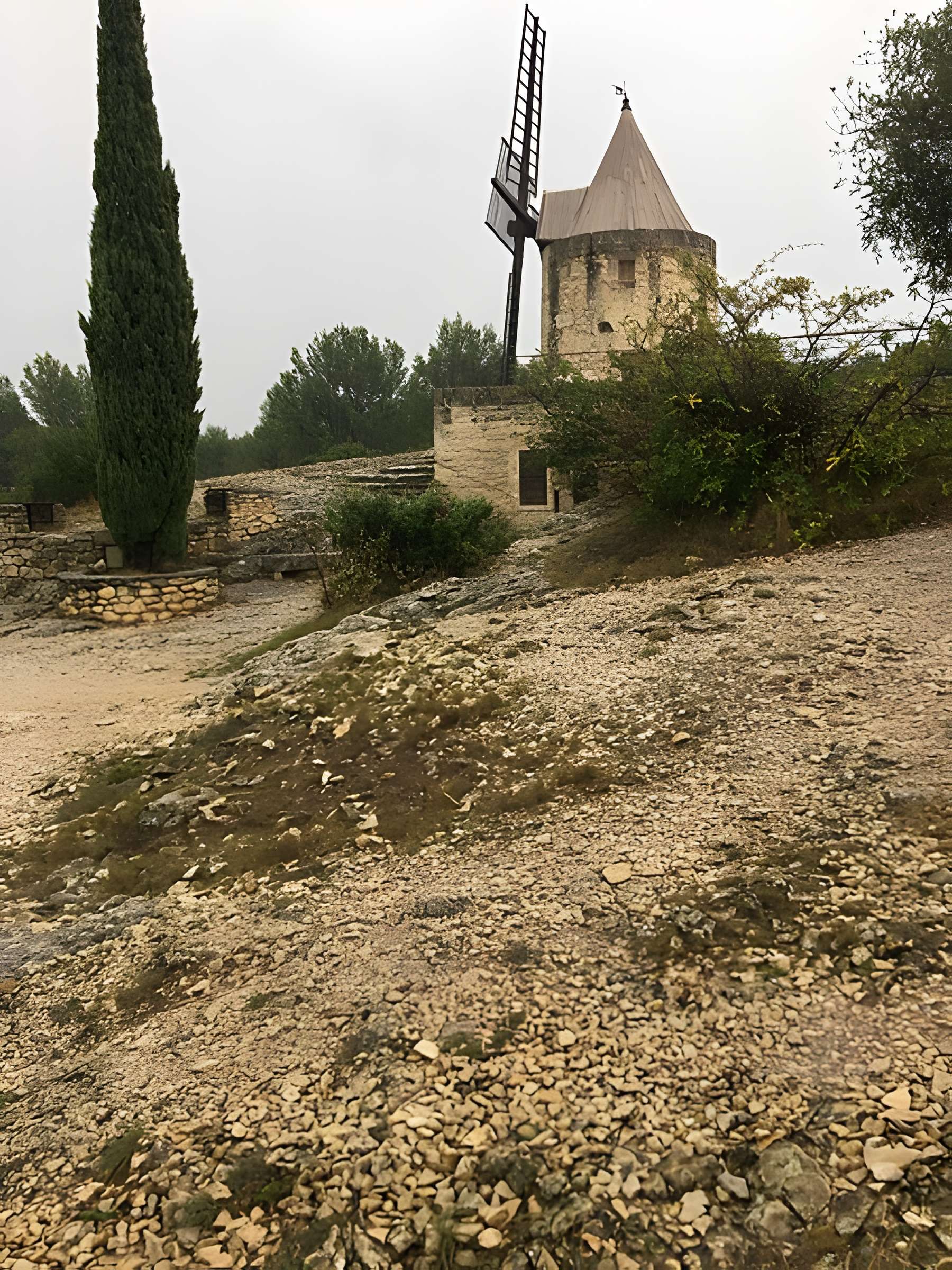 Moulin Saint-Pierre dit Le Moulin d'Alphonse Daudet