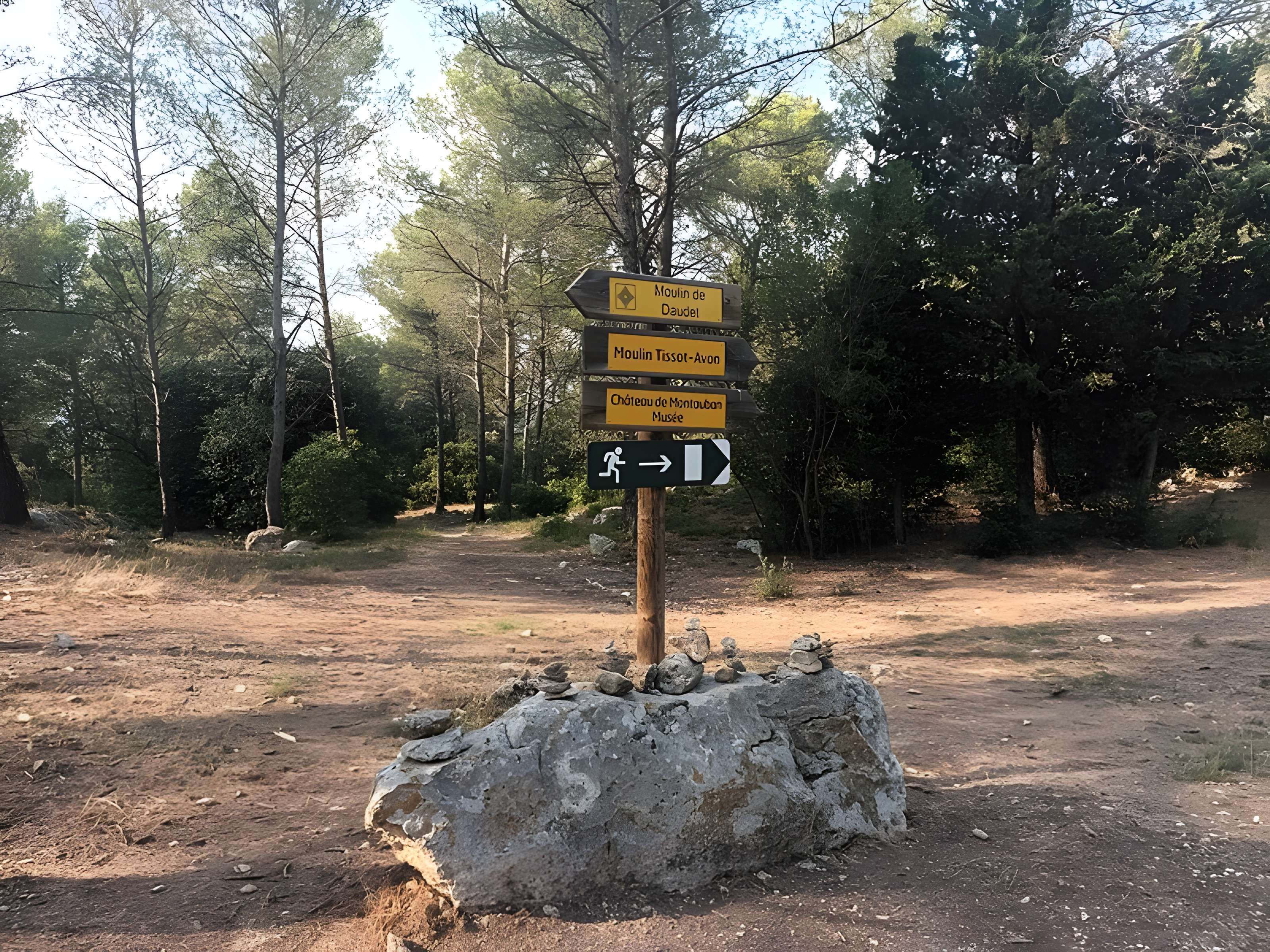 Moulin Saint-Pierre dit Le Moulin d'Alphonse Daudet