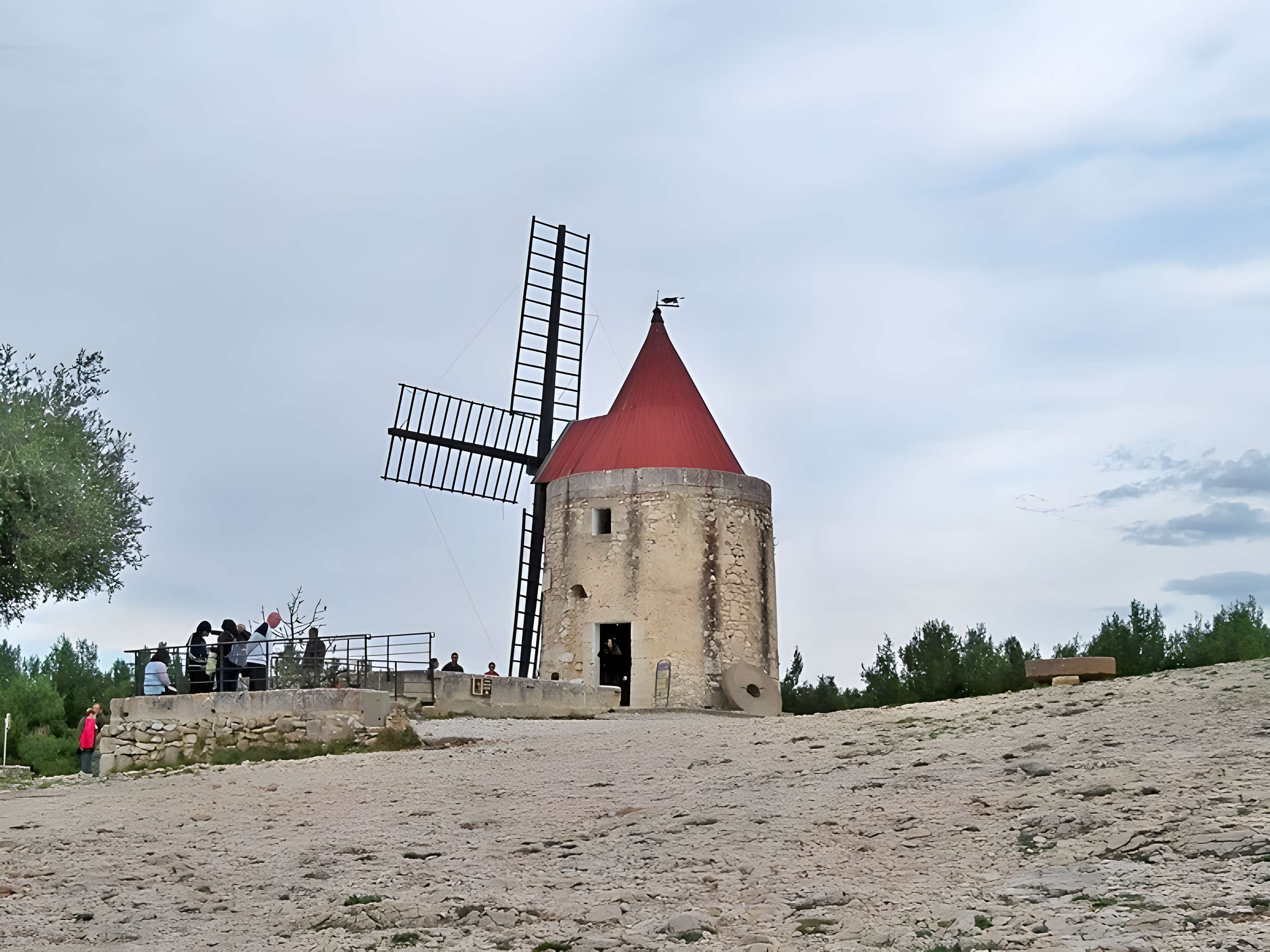Moulin Saint-Pierre dit Le Moulin d'Alphonse Daudet