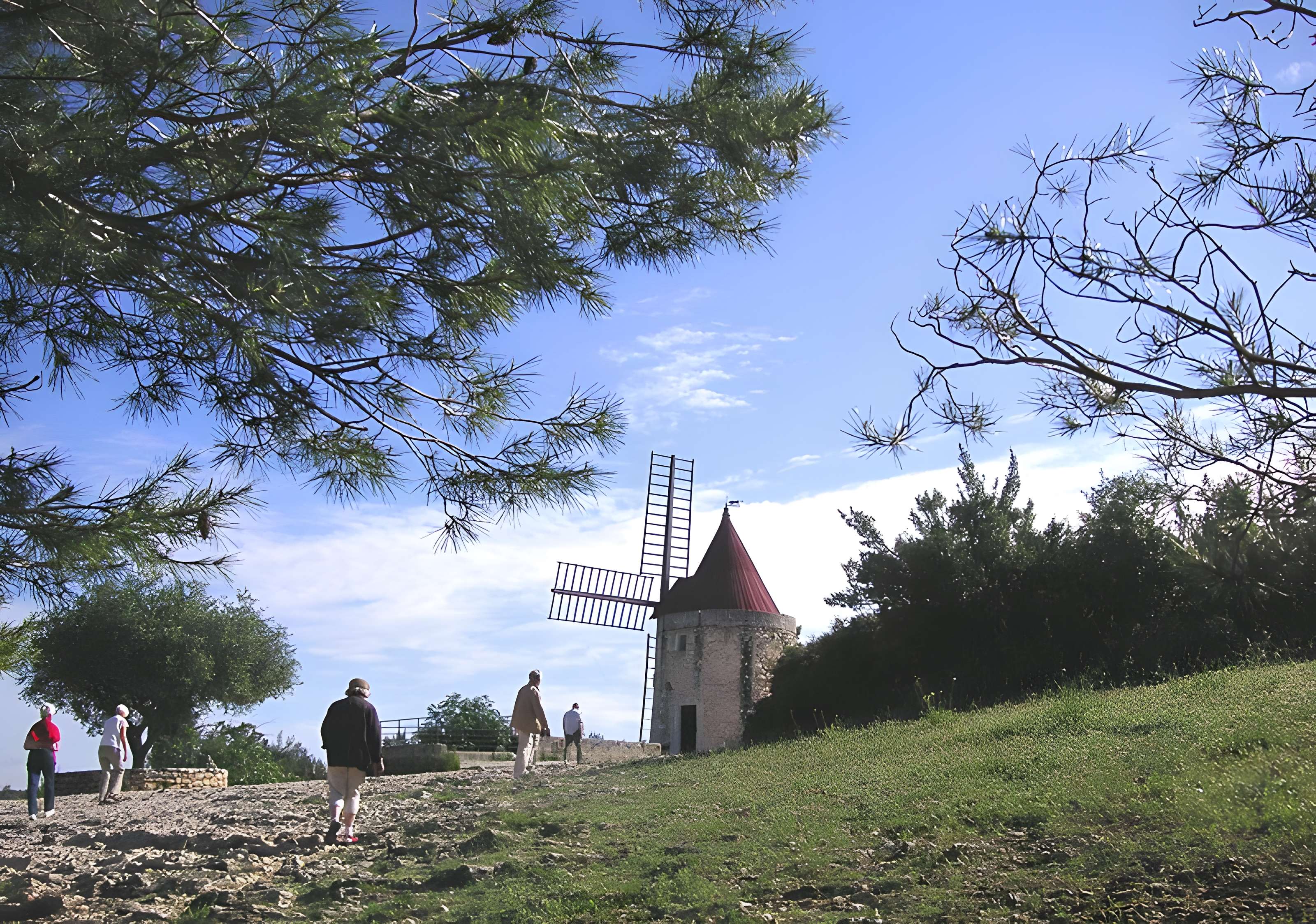 Moulin Saint-Pierre dit Le Moulin d'Alphonse Daudet