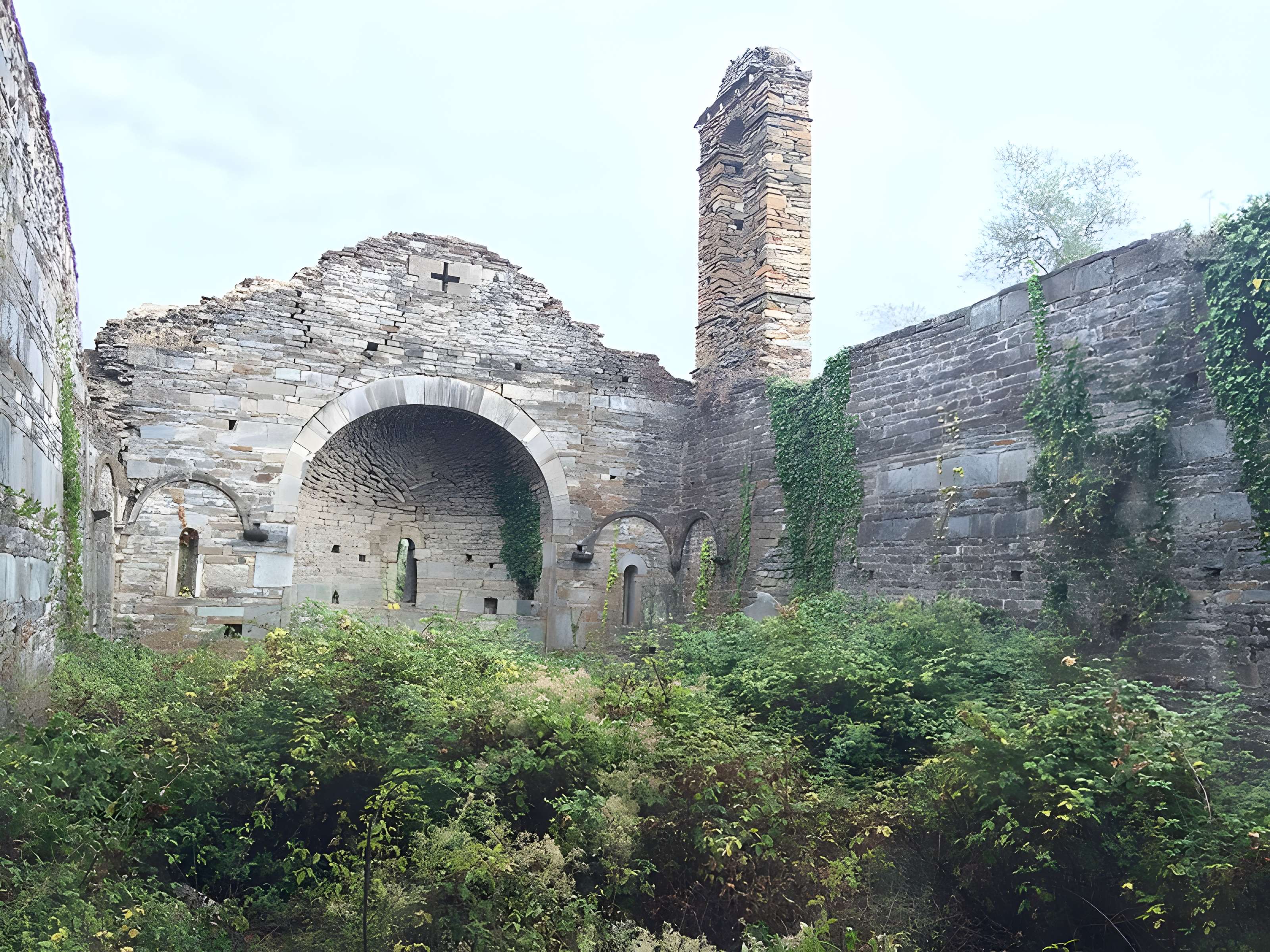 Ruines de la chapelle Sainte-Marie de Casalta