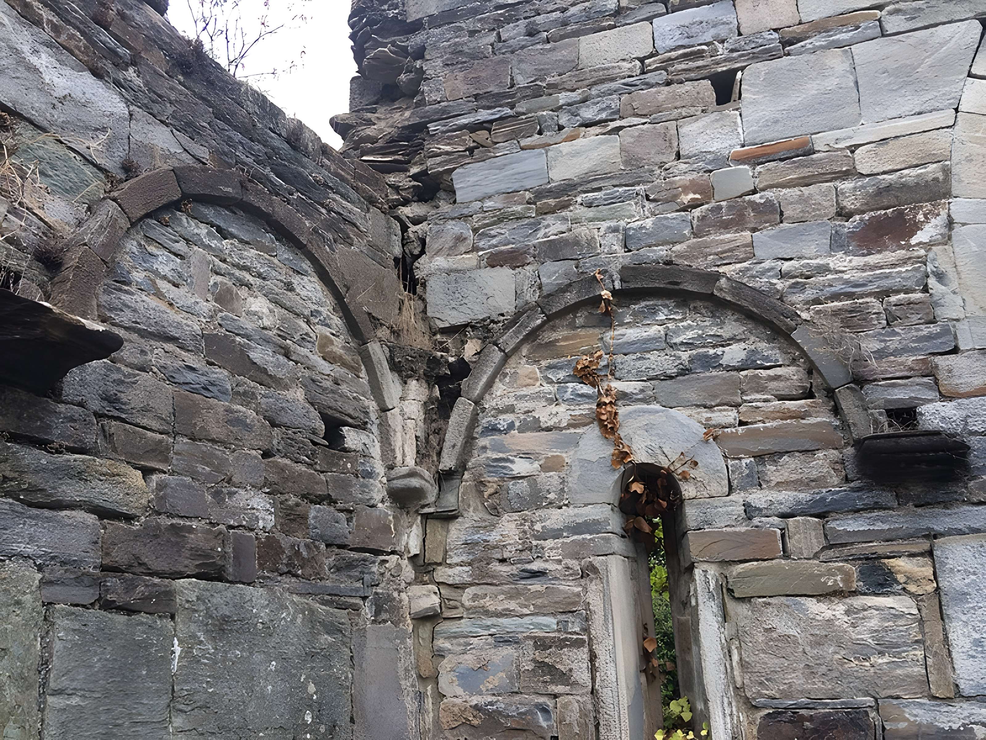 Ruines de la chapelle Sainte-Marie de Casalta