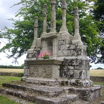 Chapelle Sainte-Suzanne de Sérent calvaire