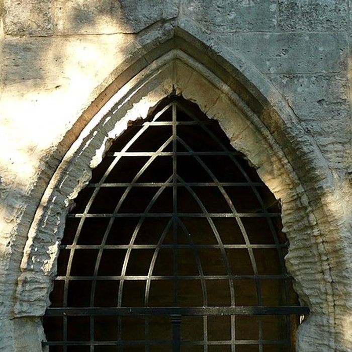 Photo de Nécropole des Alyscamps et Église Saint-Honorat à Arles