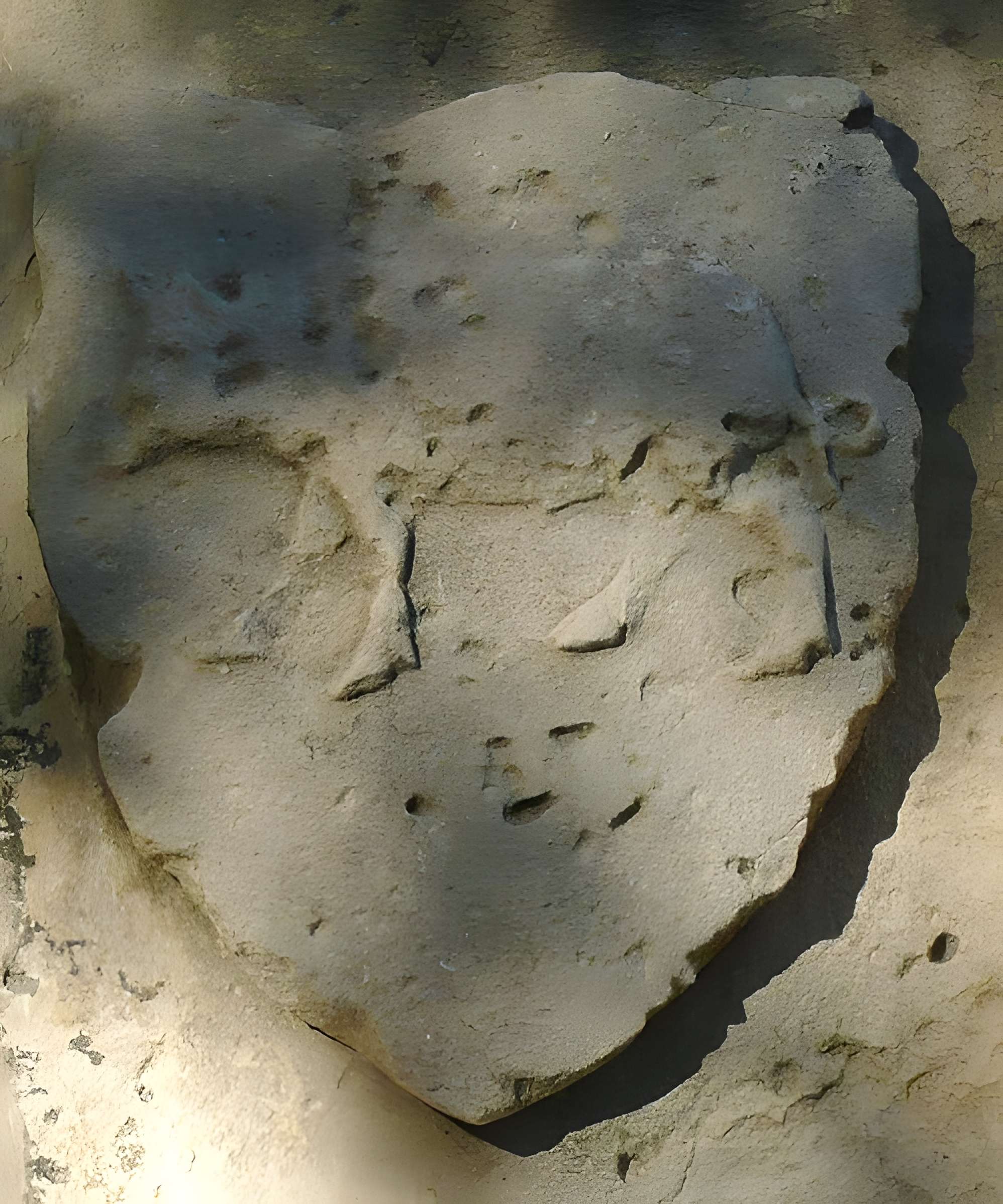 Nécropole des Alyscamps et Église Saint-Honorat à Arles