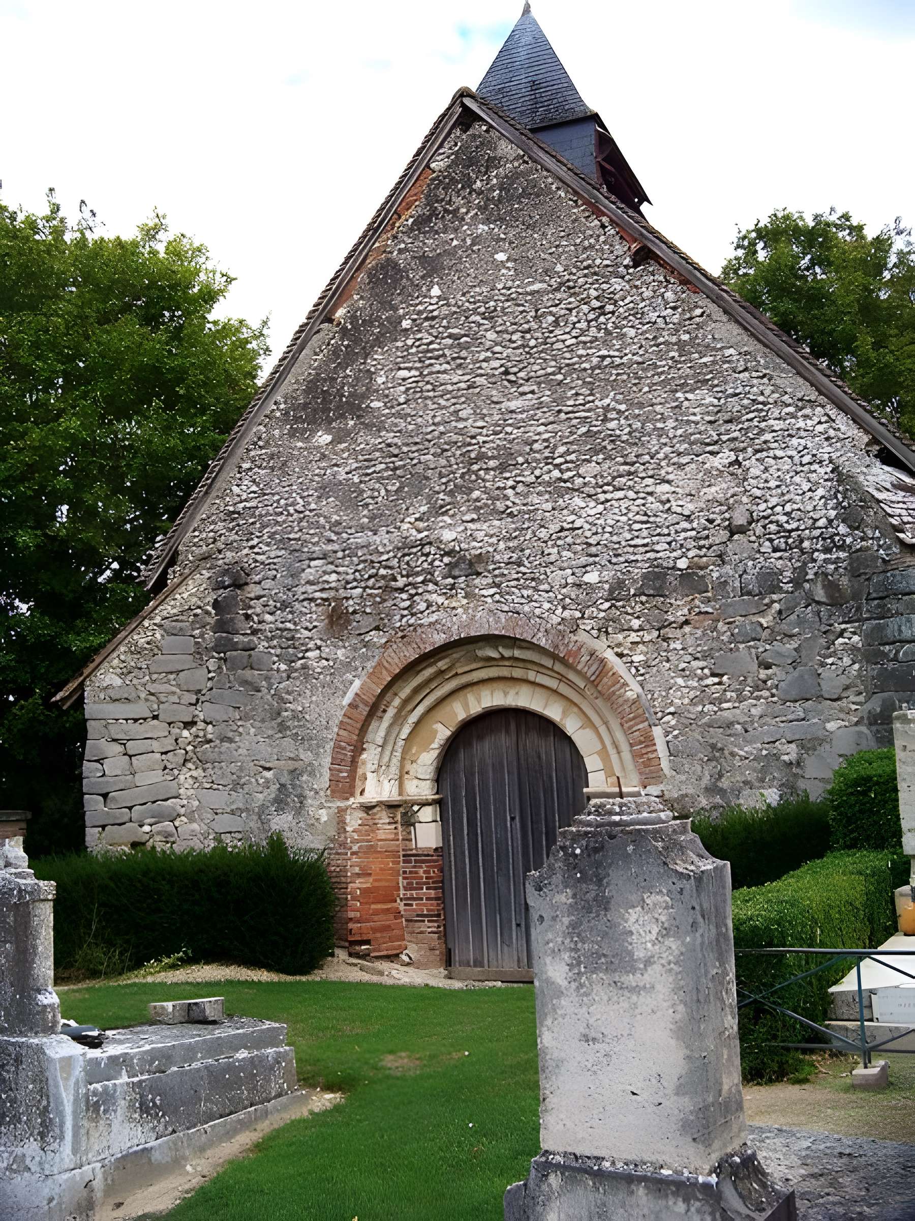 Chapelle Saint-Gengould de Courmononcle  