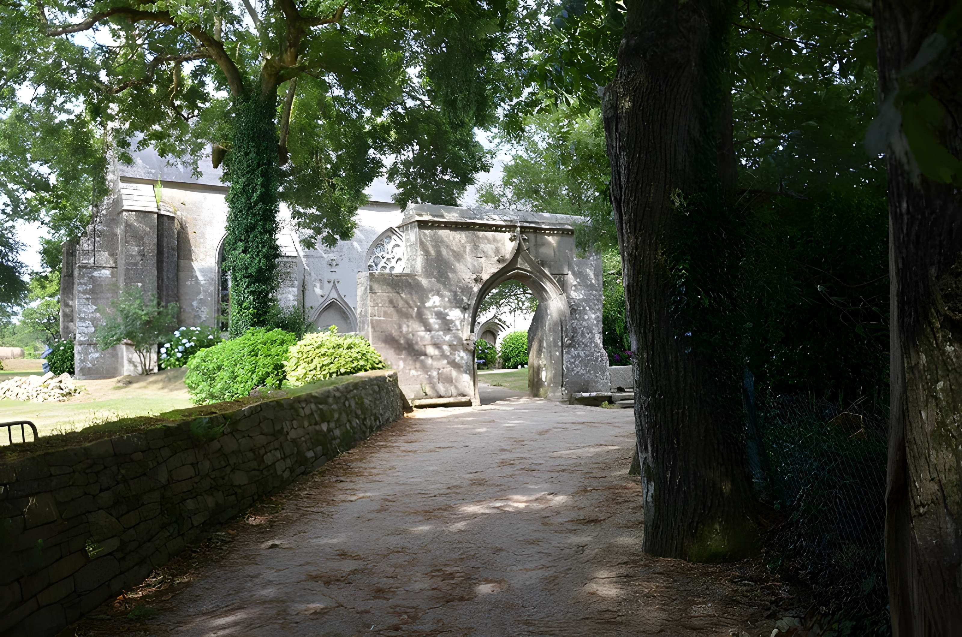 Chapelle Saint-Germain de Plogastel-Saint-Germain