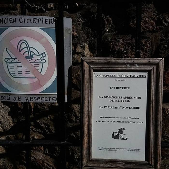 Photo de Chapelle Saint-Jean-Baptiste de Châteauvieux dYzeron