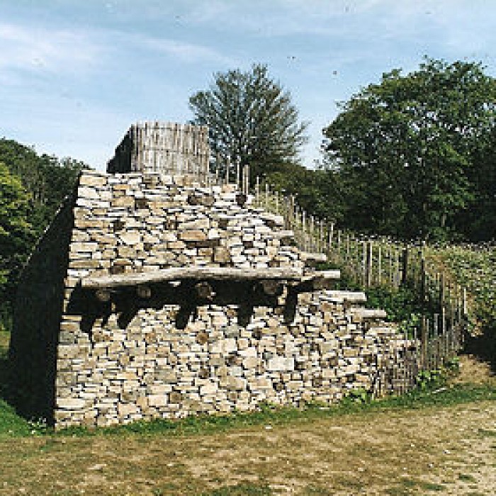 Photo de Oppidum du Mont-Beuvray, également dénommé oppidum de Bibracte également sur commune de Saint-Léger-sous-Beuvray, dans la Saône-et-Loire