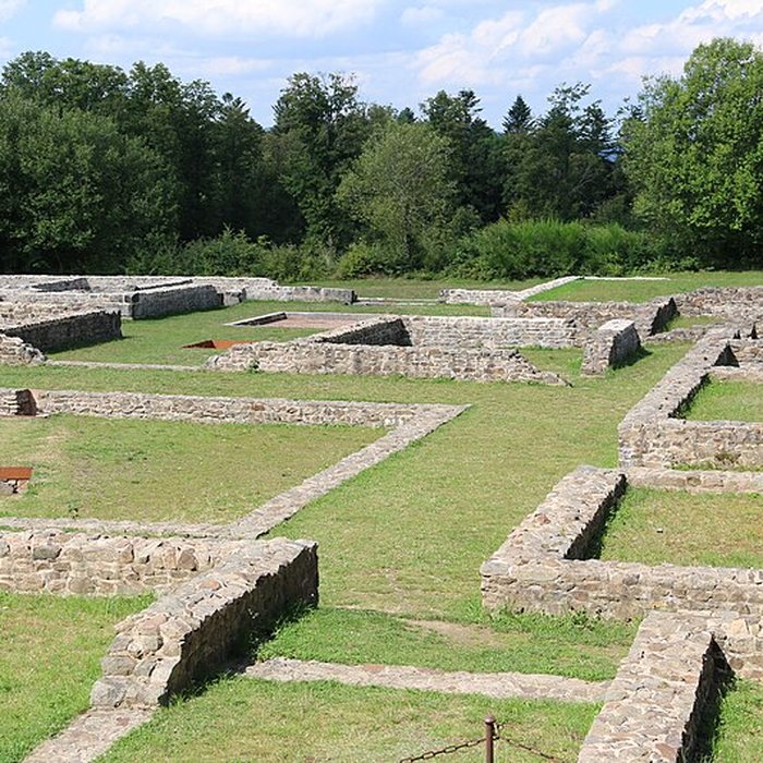 Photo de Oppidum du Mont-Beuvray, également dénommé oppidum de Bibracte également sur commune de Saint-Léger-sous-Beuvray, dans la Saône-et-Loire