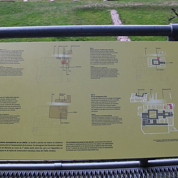 Photo de Oppidum du Mont-Beuvray, également dénommé oppidum de Bibracte également sur commune de Saint-Léger-sous-Beuvray, dans la Saône-et-Loire