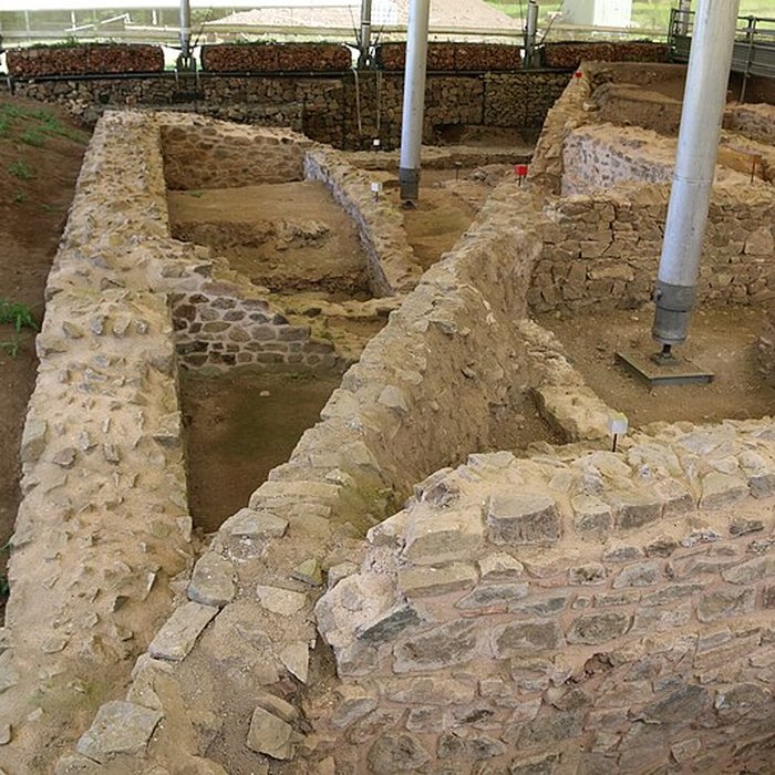 Photo de Oppidum du Mont-Beuvray, également dénommé oppidum de Bibracte également sur commune de Saint-Léger-sous-Beuvray, dans la Saône-et-Loire