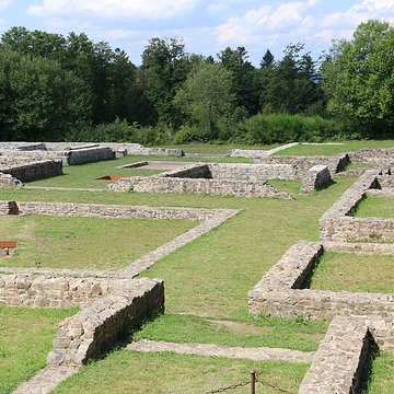 Oppidum du Mont-Beuvray, dit aussi oppidum de Bibracte également sur commune de Glux-en-Glenne, dans la Nièvre